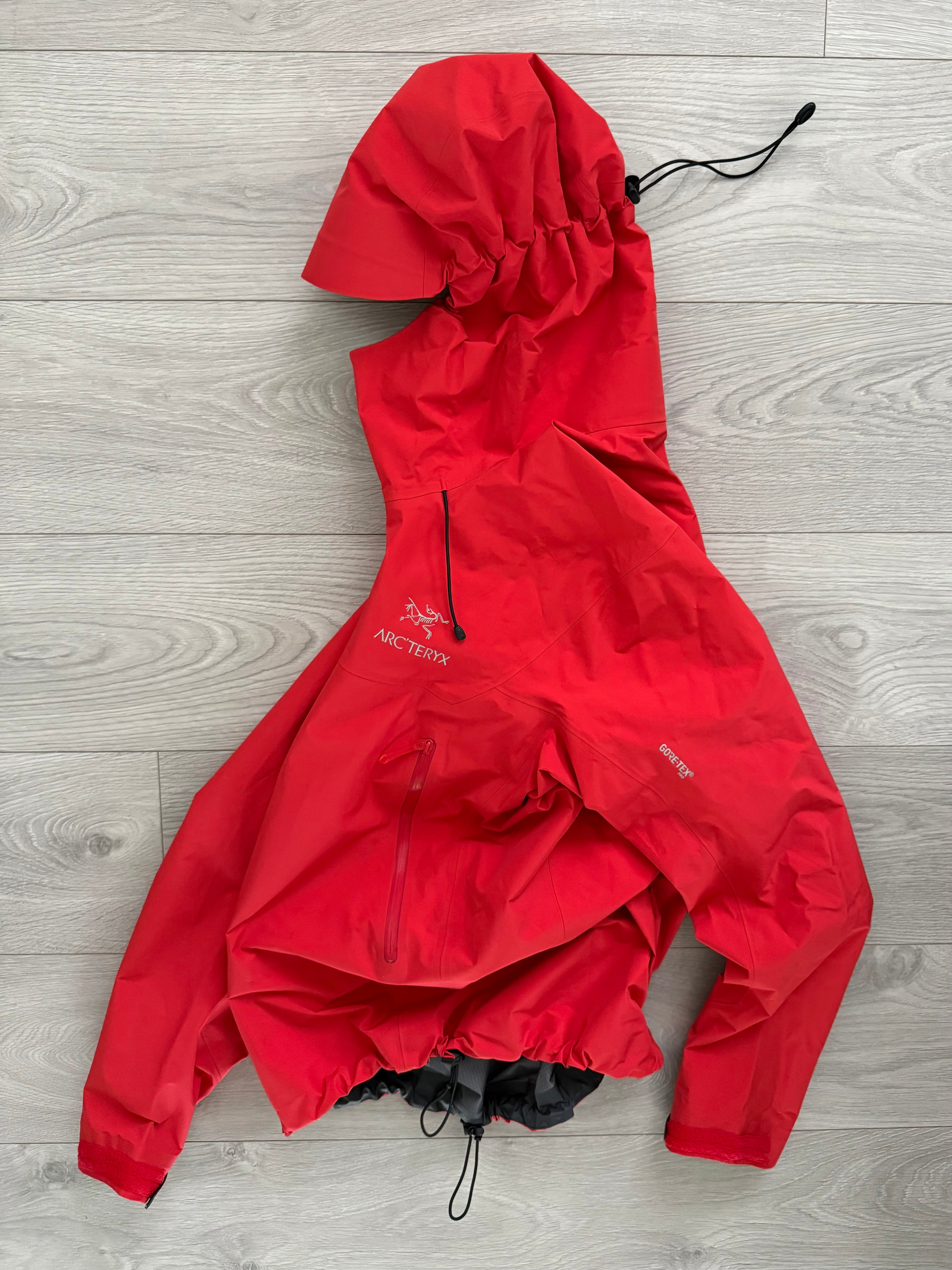 Arc'teryx Beta LT GoreTex Pro Waterproof Jacket - Size S