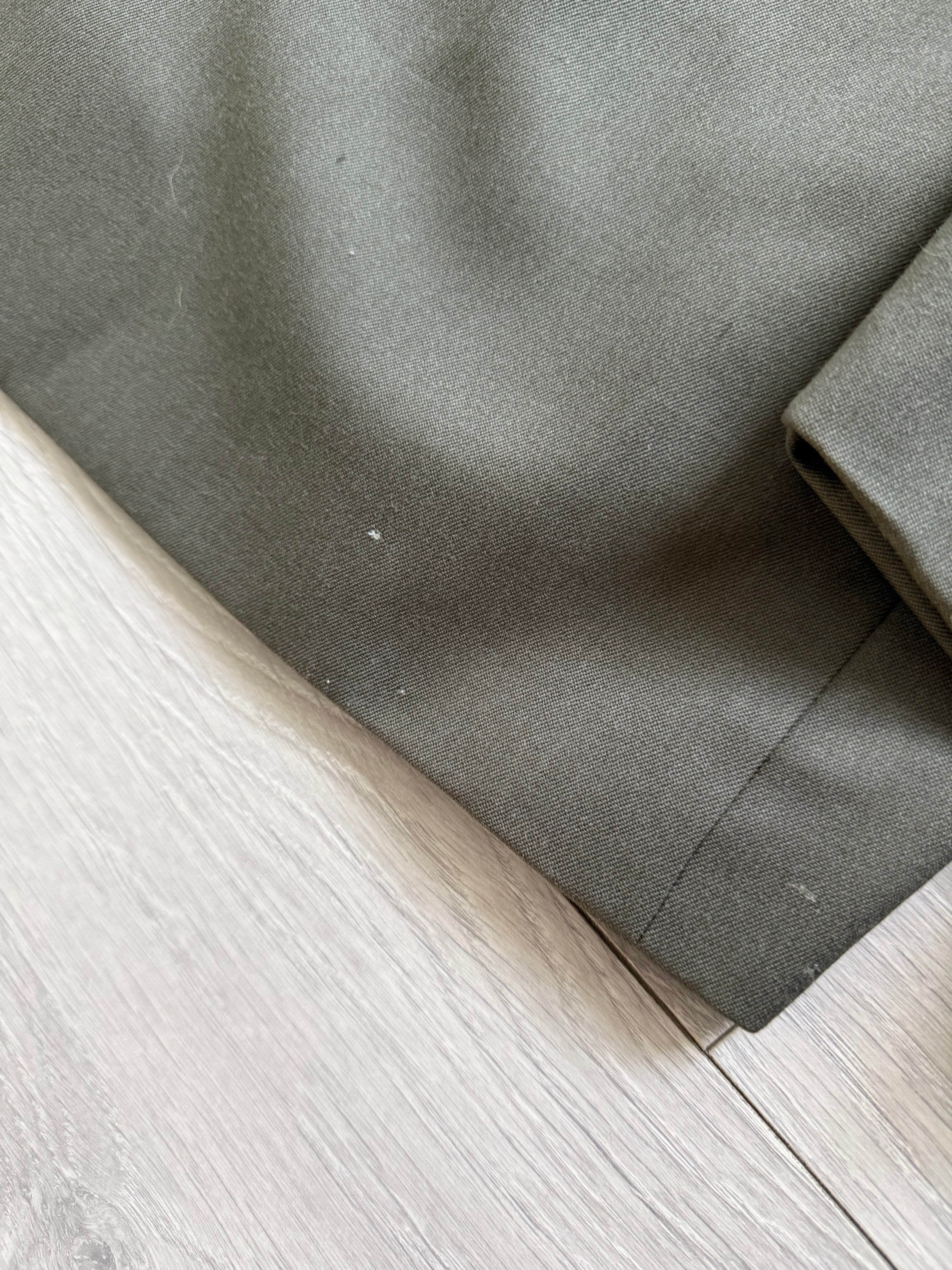 1980s Vintage Peaked Lapel Double Breasted Pleated Pure New Wool Olive Green Suit - Size XL Jacket / 34" Waist