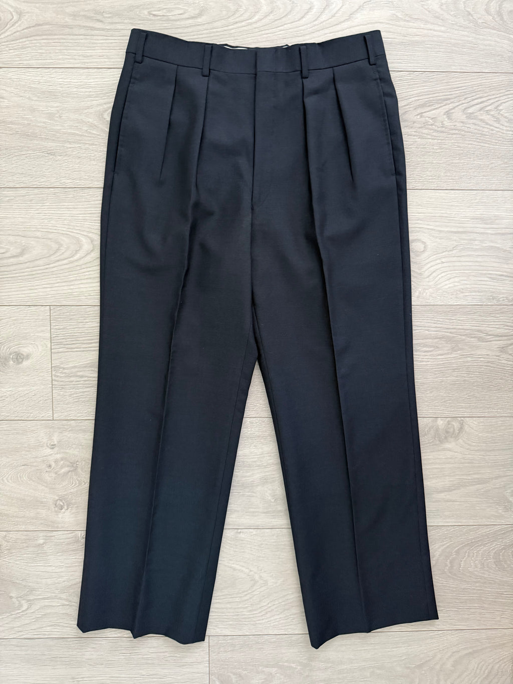 Burberry 1990s 2B Double-Pleat Wool Mohair Navy Suit - Size S Jacket / 32" Waist