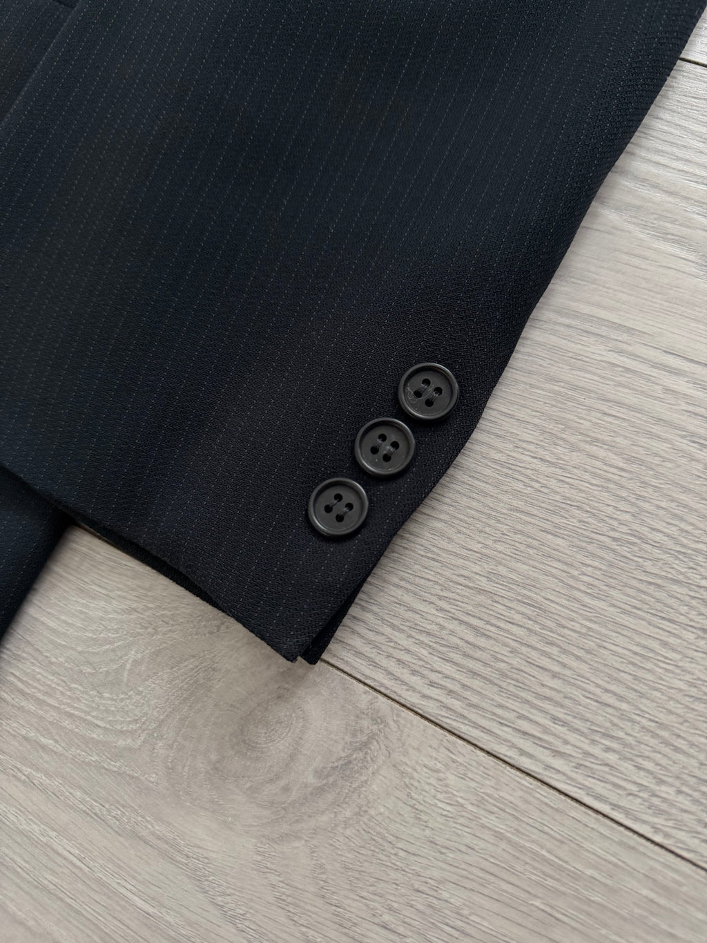 Giorgio Armani Black Label 1990s Peaked Lapel Double Breasted Pleated Wool Suit - Size XXXL Jacket / 40" Waist