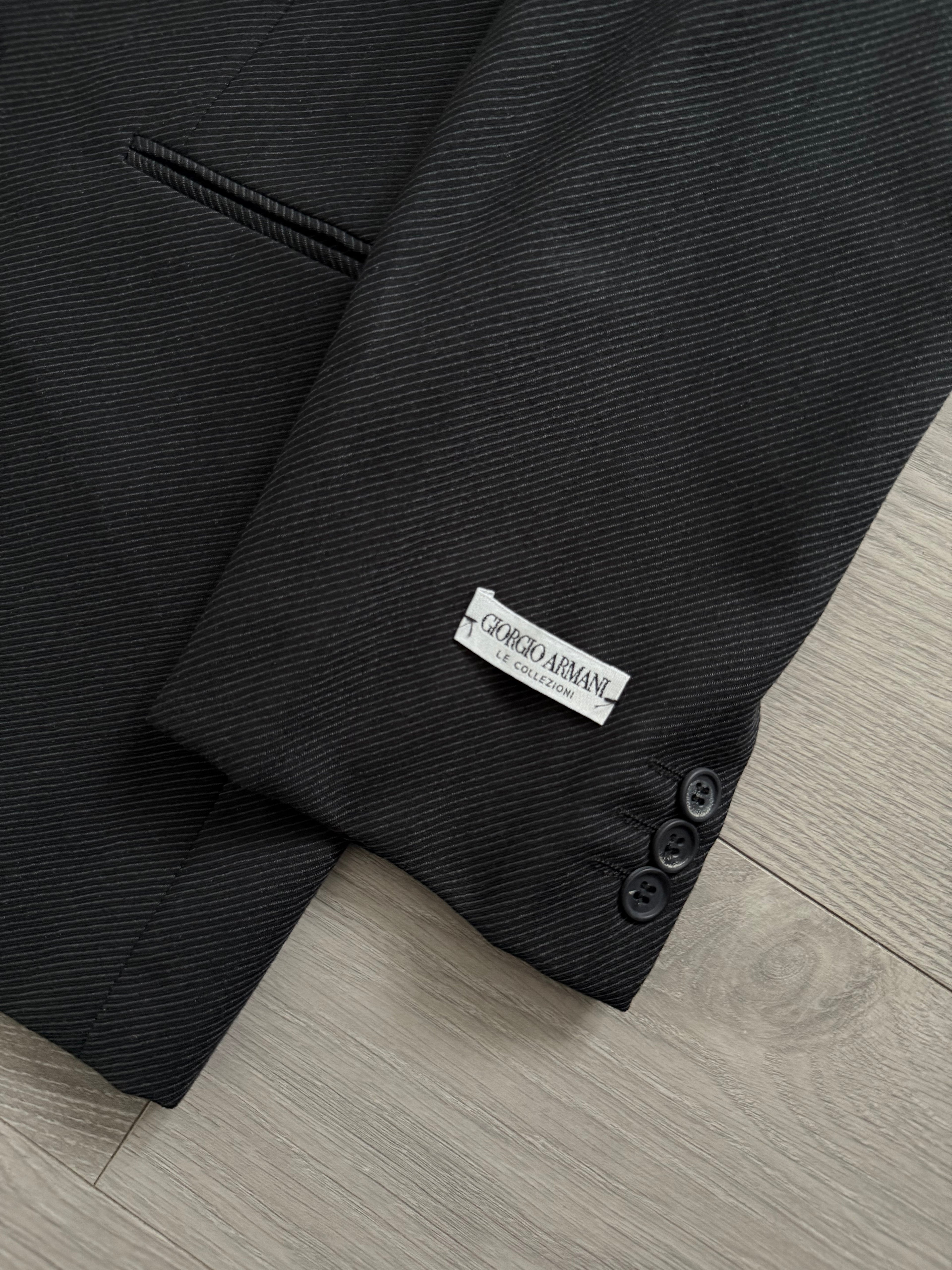 Giorgio Armani 1980s Double Breasted Pleated Wool Suit Charcoal Grey New - Size L Jacket / 32" Waist