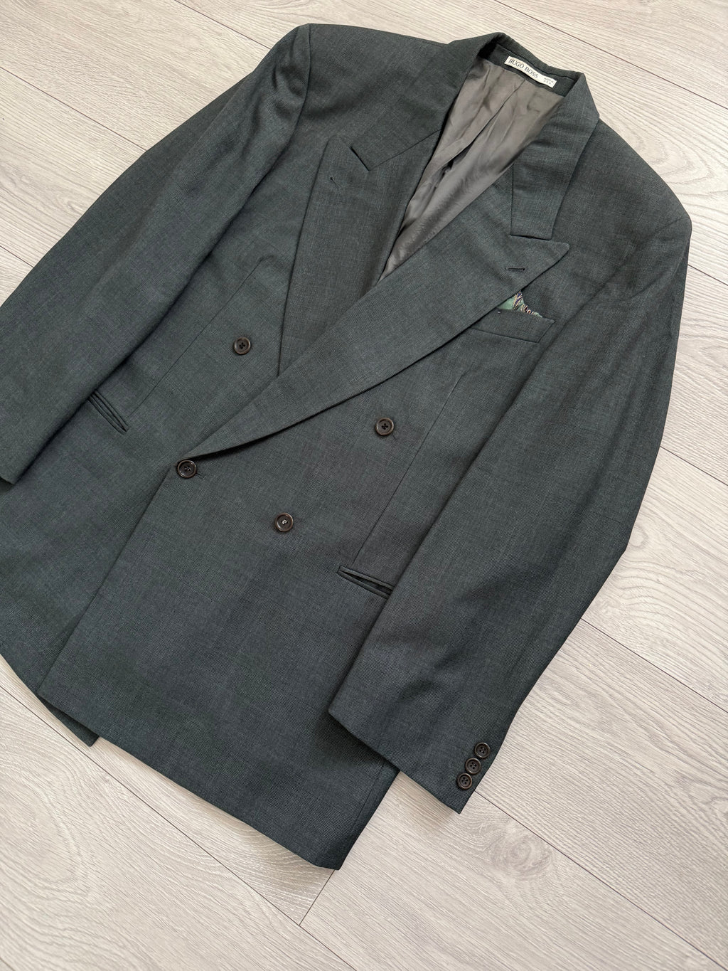 Hugo Boss 1980s Peaked Lapel Double Breasted Pleated Wool Suit Dark Green - Size XL Jacket / 36" Waist