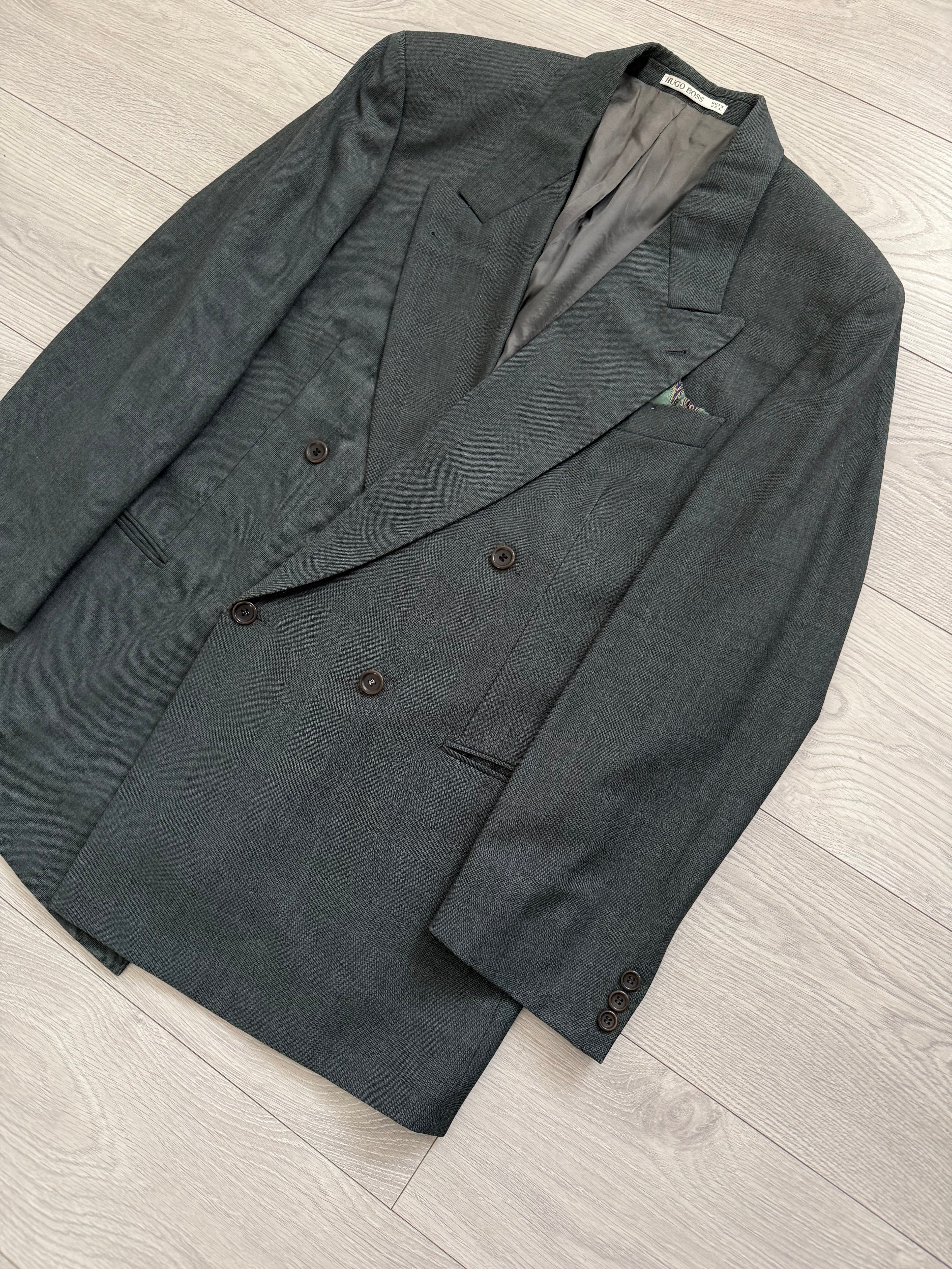 Hugo Boss 1980s Peaked Lapel Double Breasted Pleated Wool Suit Dark Green - Size XL Jacket / 36" Waist