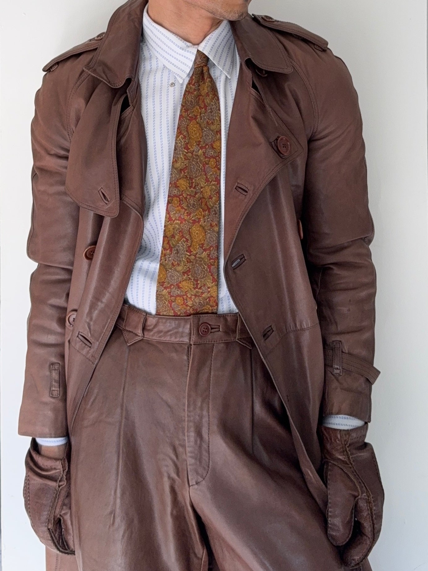 Valentino 1980s Pleated Leather Brown Pants - Size 30" Waist