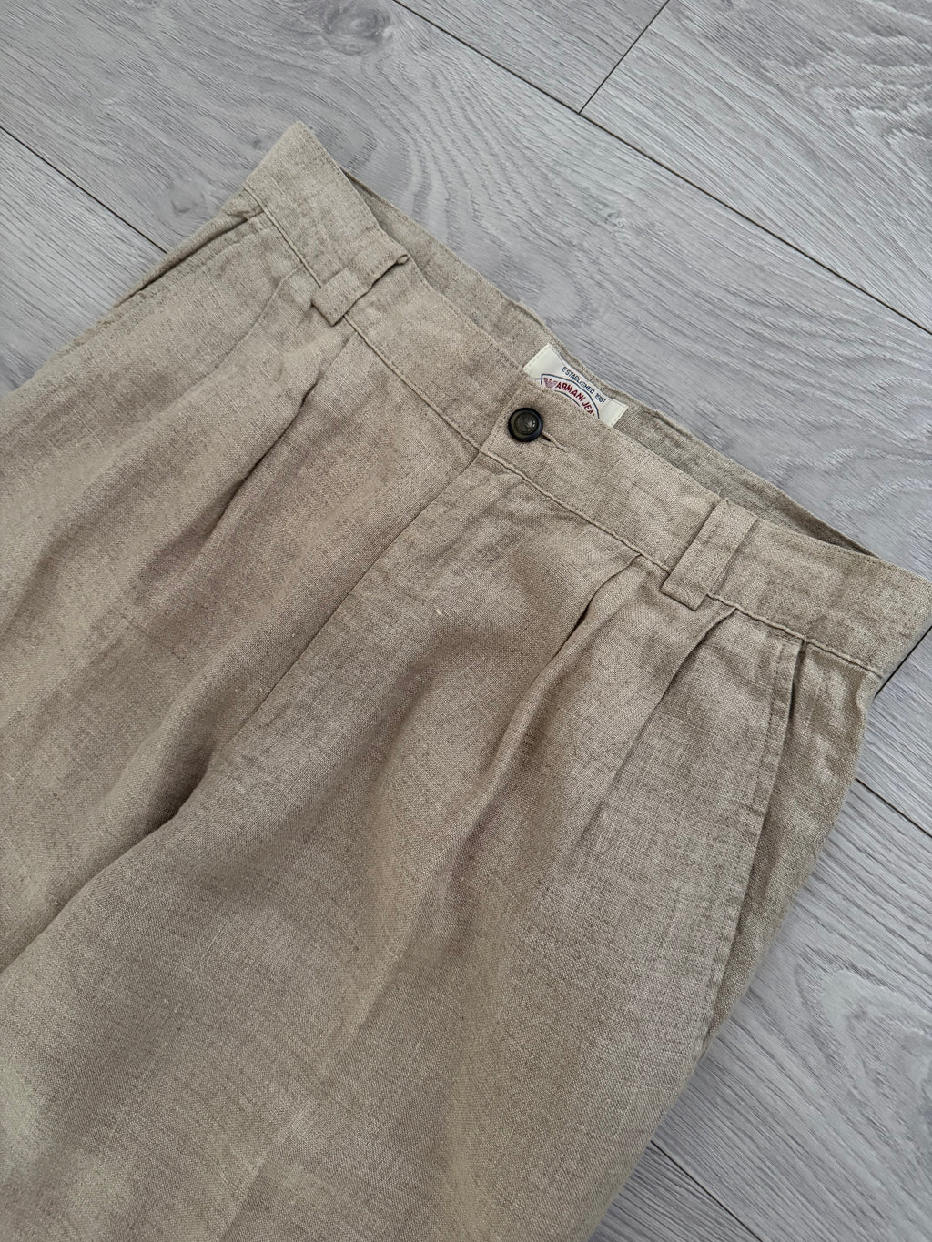 Armani 1990s Triple Pleat Beige Linen Pants - Size 34" Waist