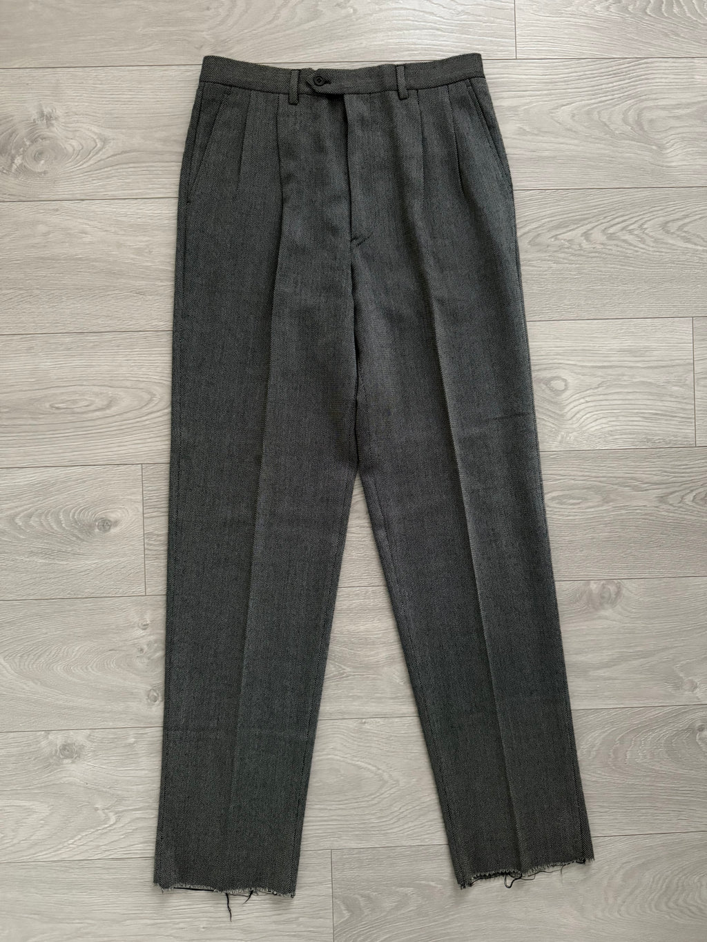 Giorgio Armani 1980s Double Breasted Pleated Wool Suit Textured Grey New - Size L Jacket / 32" Waist