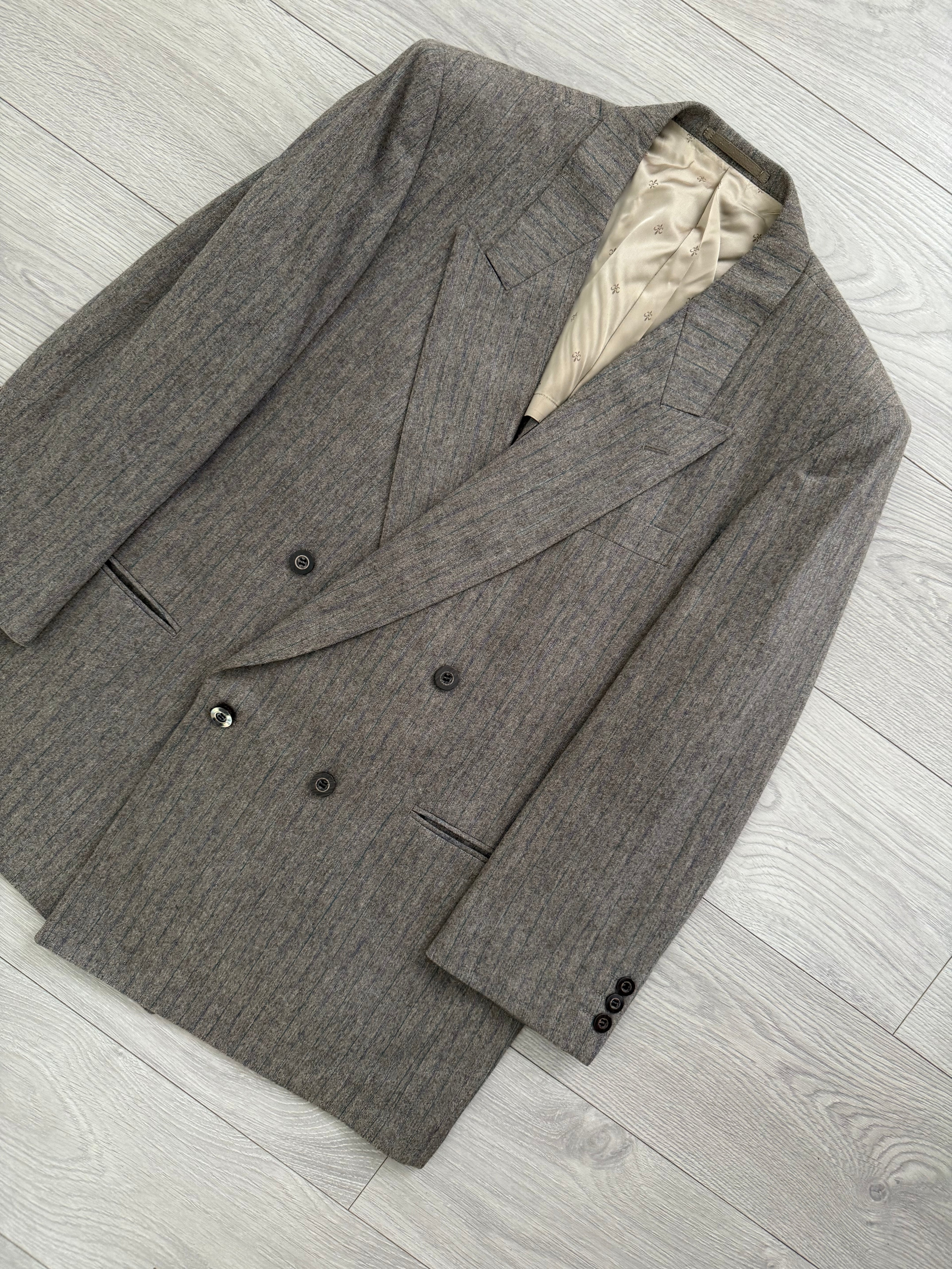 Valentino 1980s Peaked Lapel Double Breasted Pleated Wool Suit - Size XL Jacket / 40" Waist