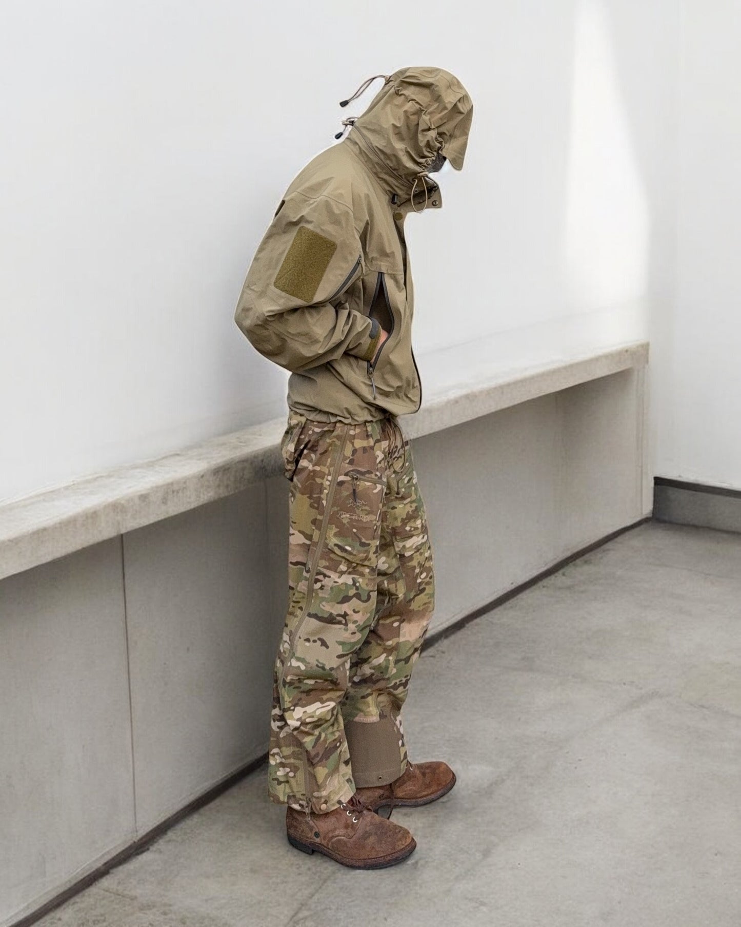 Arcteryx LEAF Alpha LT GEN 2 Gore-Tex Waterproof Pants Multicam - Size M