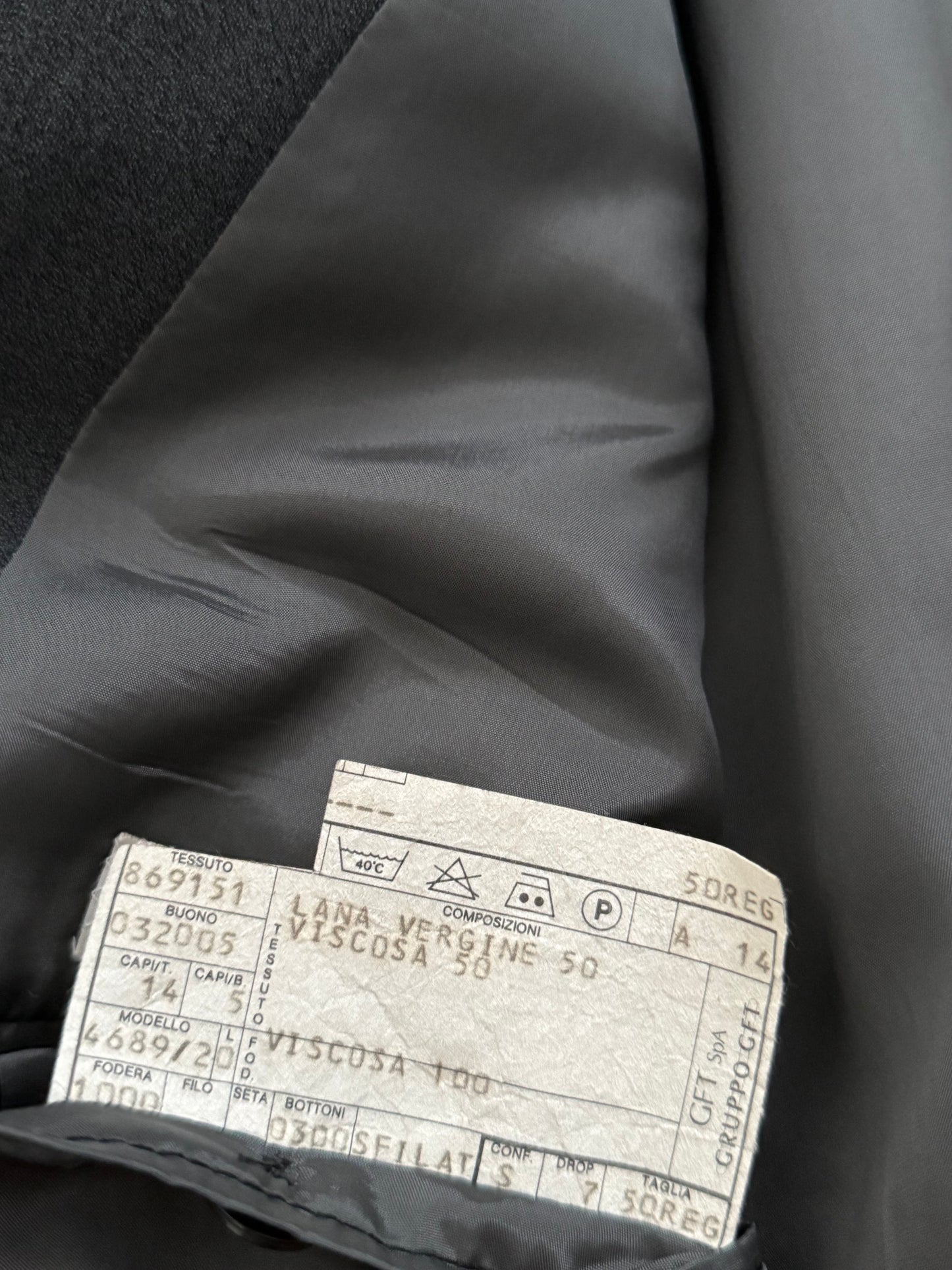 Giorgio Armani 1990s Double Breasted Draped Pleated Wool Suit - Size L Jacket / 32" Waist