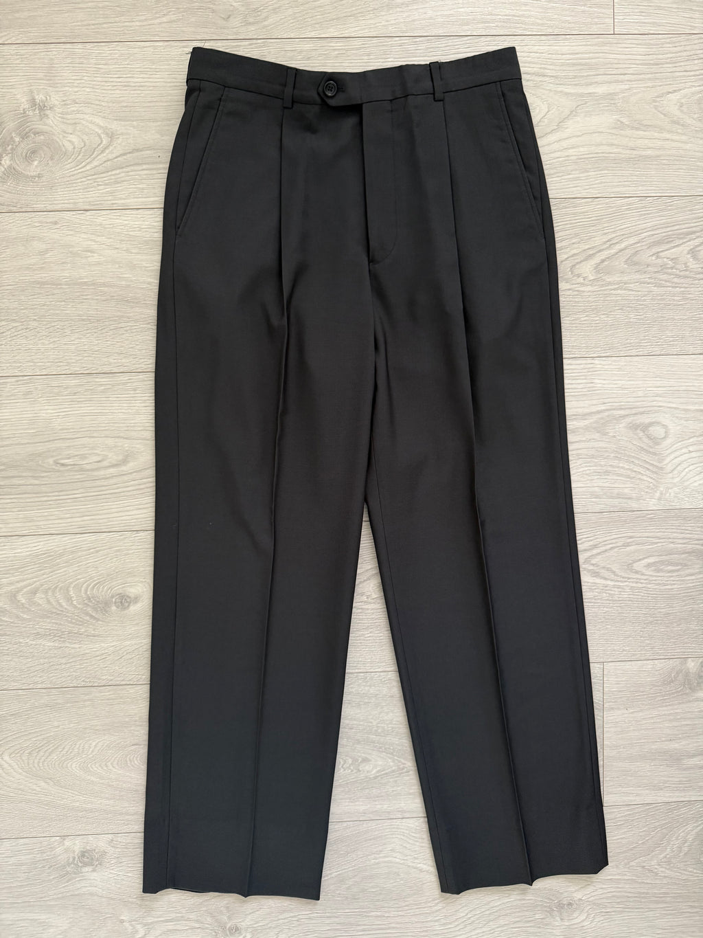 Armani 2000s Pleated Wool Black Pants - Size 30" Waist