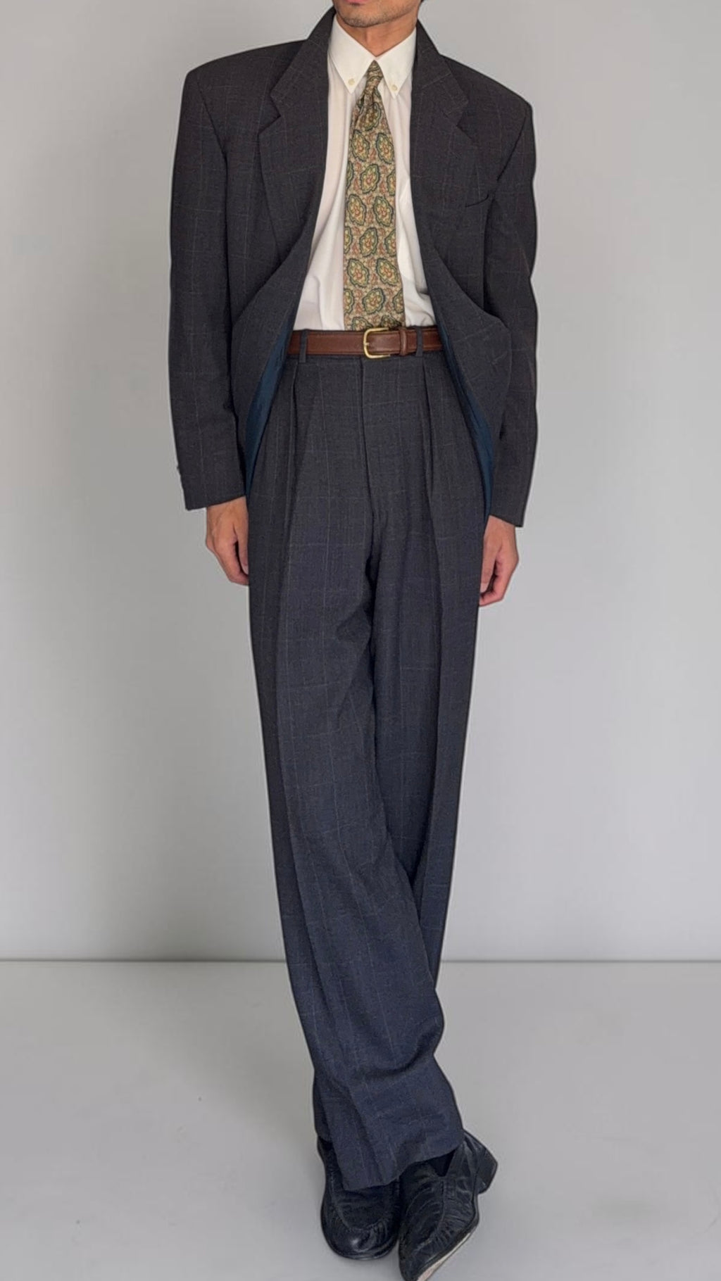 Giorgio Armani Black Label 1990s 2B Double-Pleated Suit Grey - Size L Jacket / 33" Waist