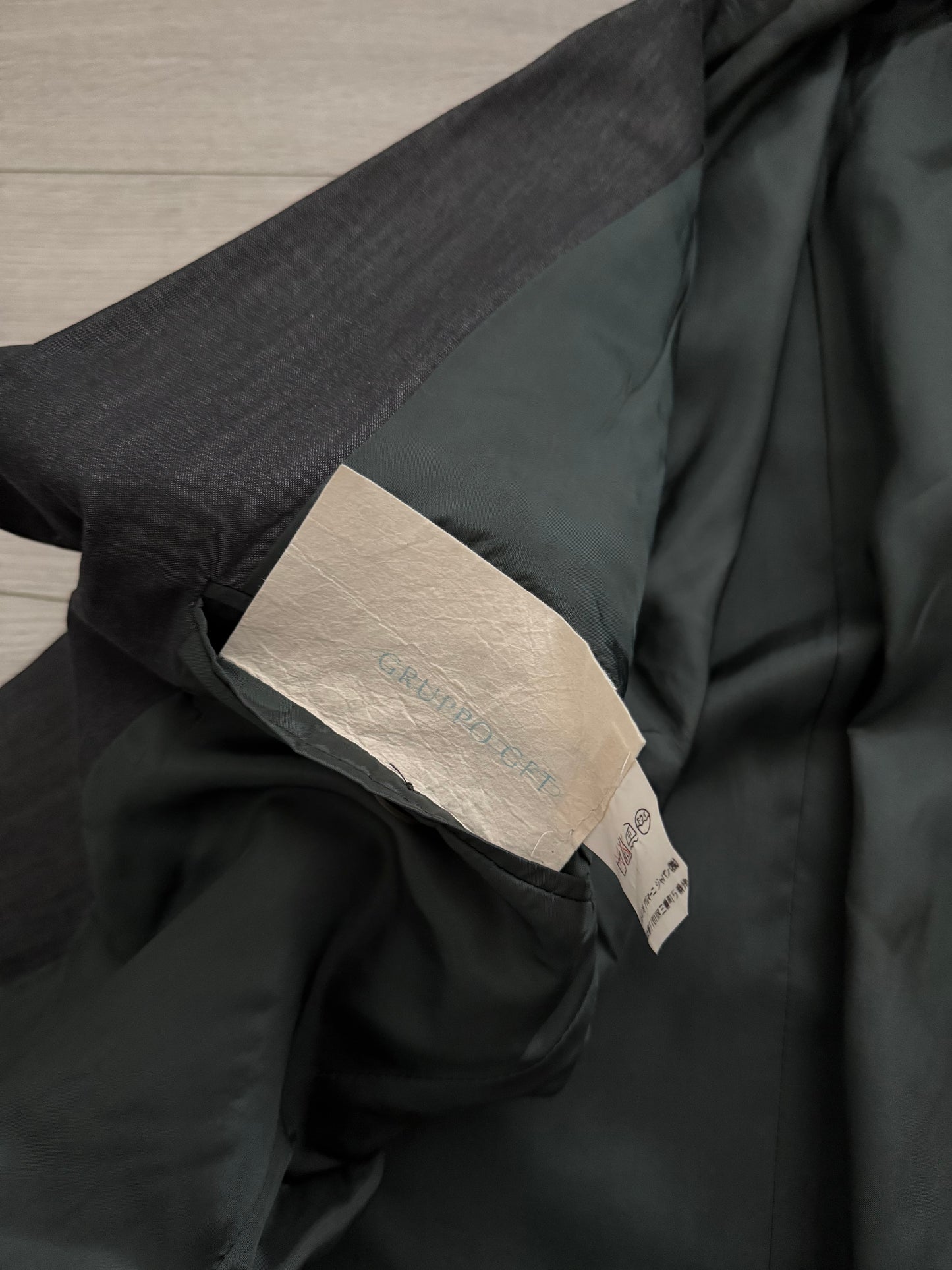 Giorgio Armani 1990s Pleated Suit - Size M Jacket / 32" Waist