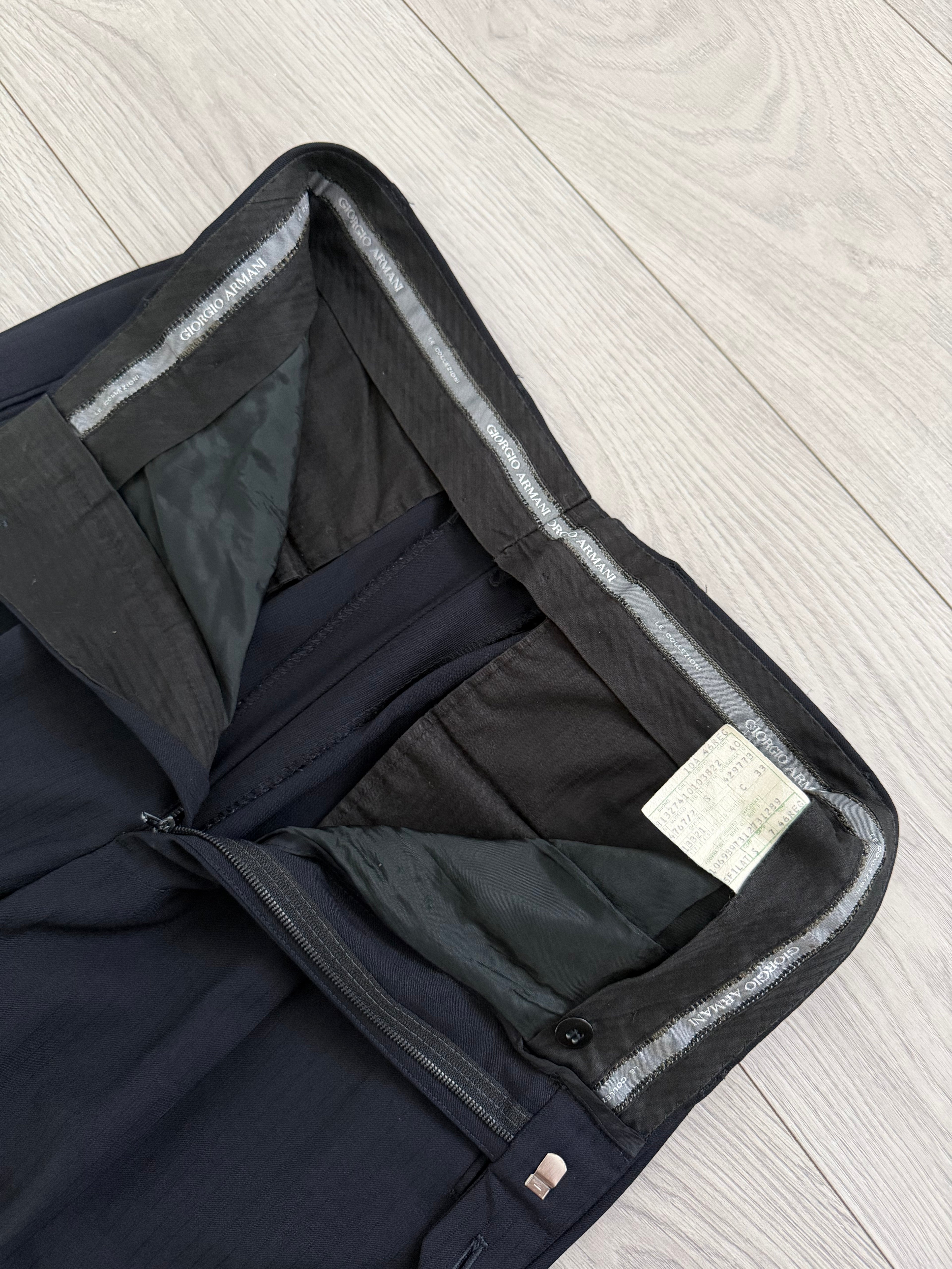 Giorgio Armani 1980s 3B Double Pleat Lightweight Navy Wool Suit - Size M Jacket / 30" Waist