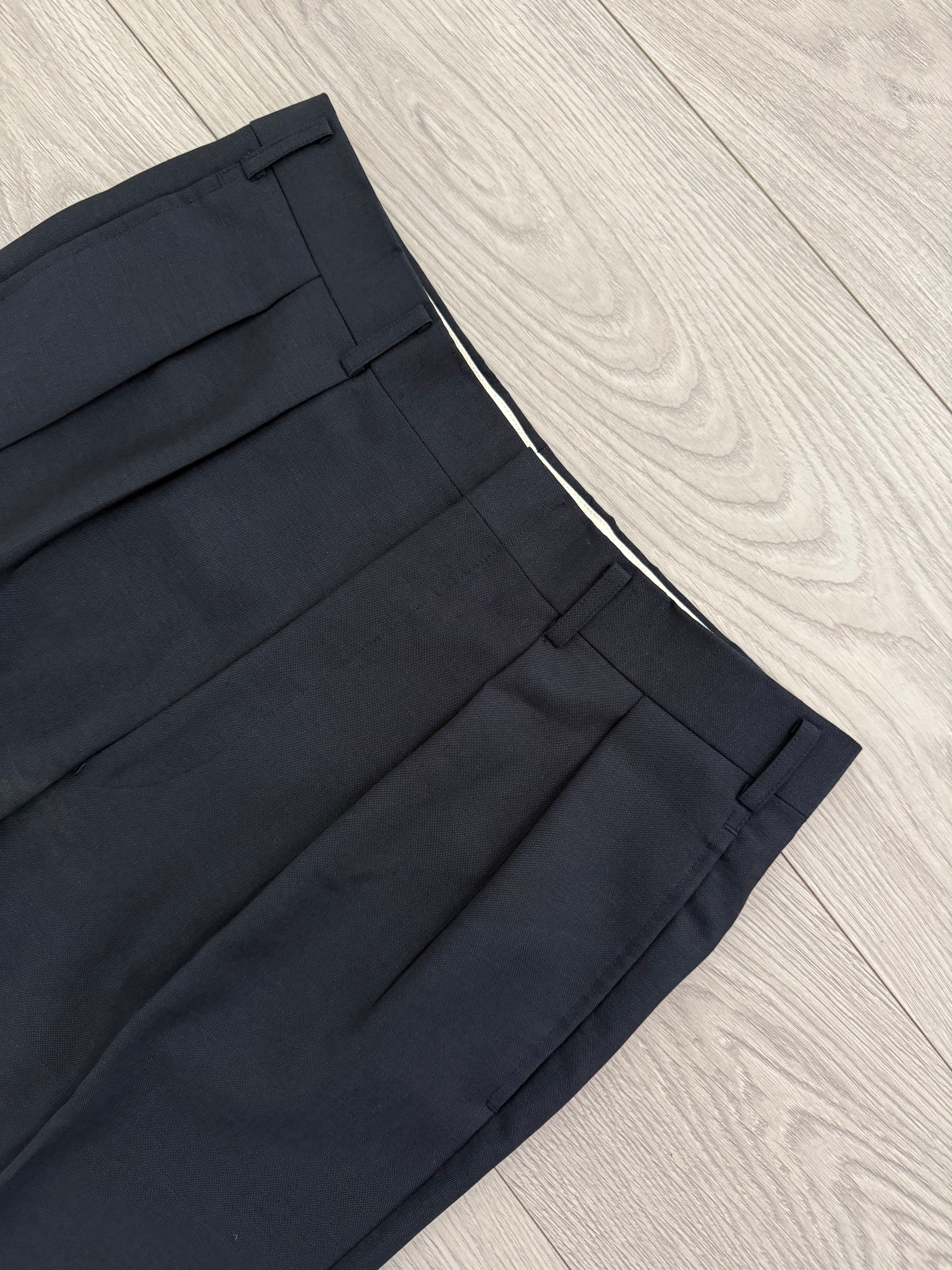 Burberry 1990s 2B Double-Pleat Wool Mohair Navy Suit - Size S Jacket / 32" Waist