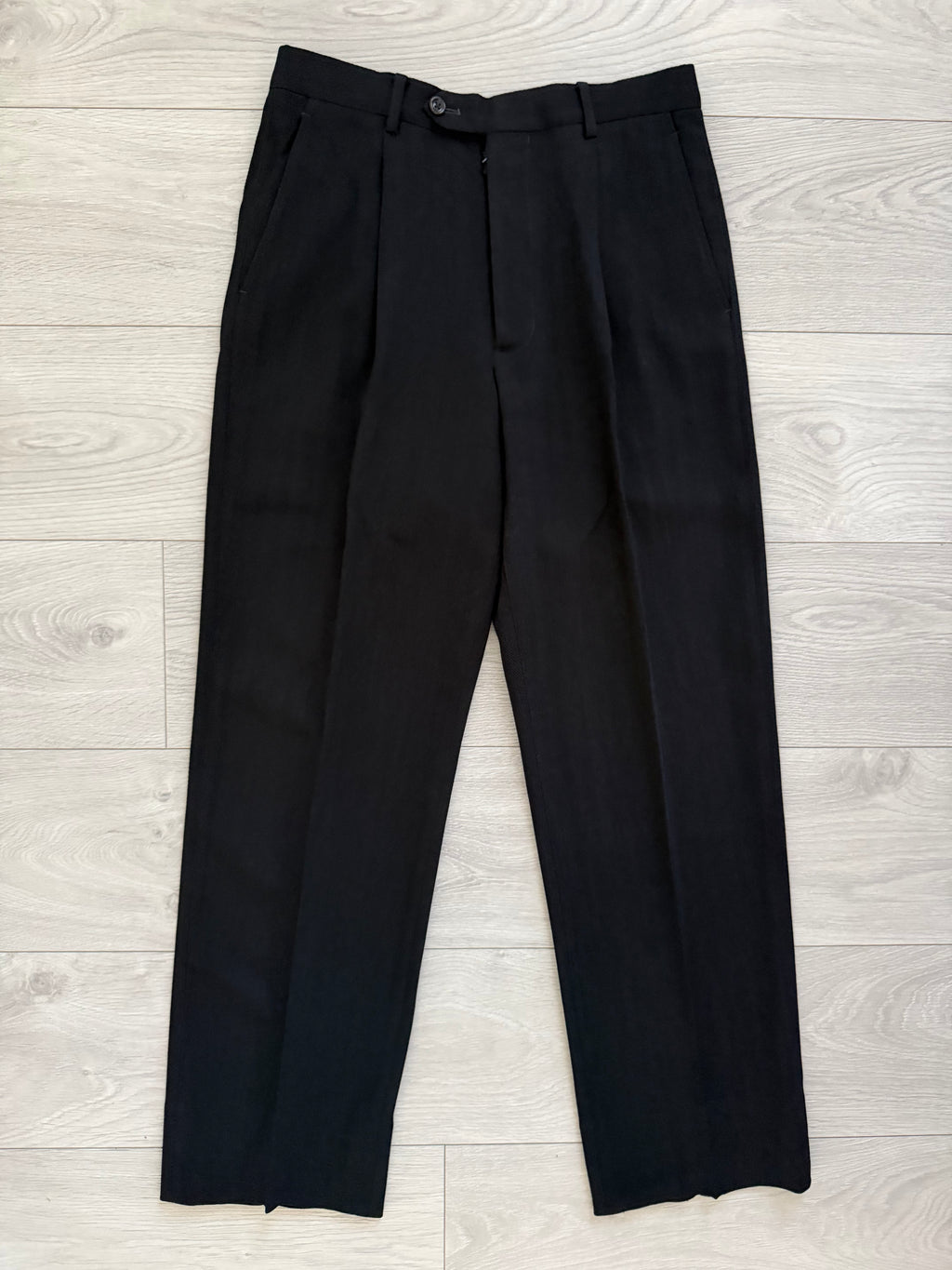 Armani 1990s 2B Textured Herringbone Wool Pleated Black Suit - Size S Jacket / 30" Waist