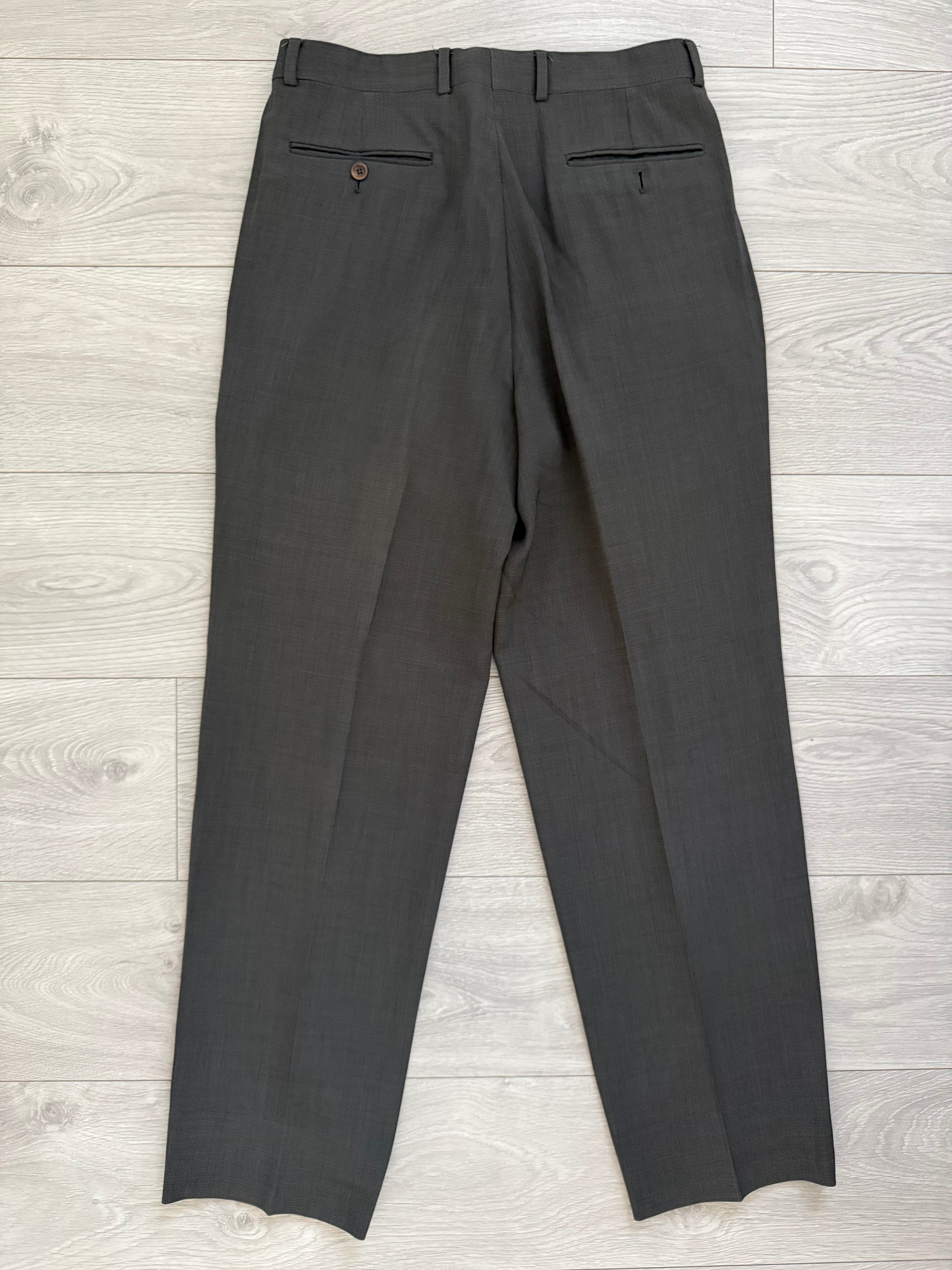 Armani 1990s 3B Textured Wool Pleated Taupe Grey Suit - Size M Jacket / 32" Waist