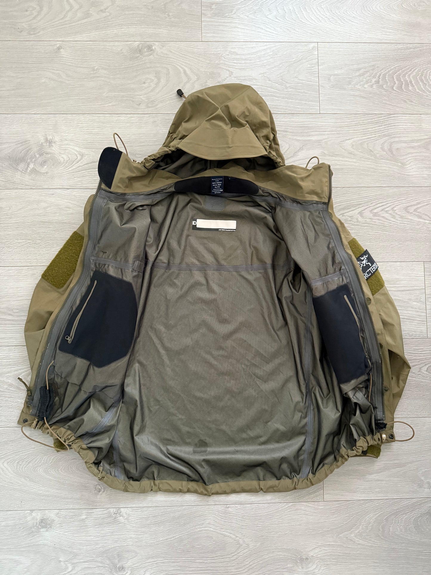 Arcteryx LEAF Alpha GEN 1 GoreTex Jacket Crocodile - Size XL