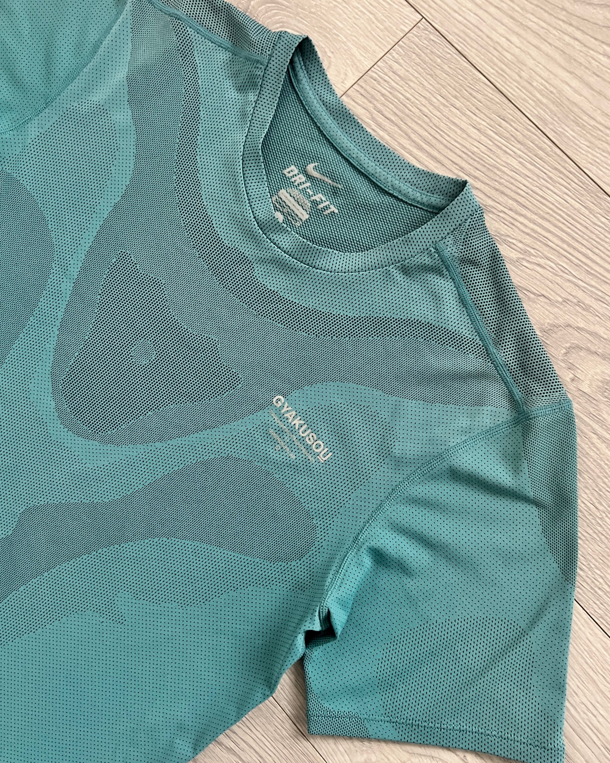 Nike Gyakusou FW15' Dri-Fit Sweat Map Technical T-Shirt Turquoise Blue - Size M