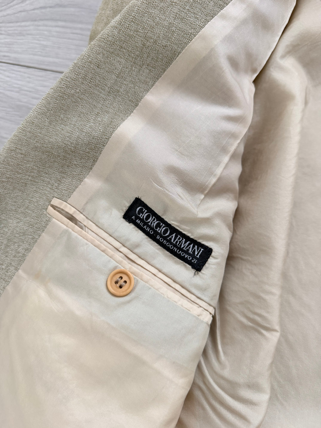 Giorgio Armani Black Label 1990s 2B Pleated Rayon Wool Draped Suit Taupe Beige - Size S Jacket / 29" Waist