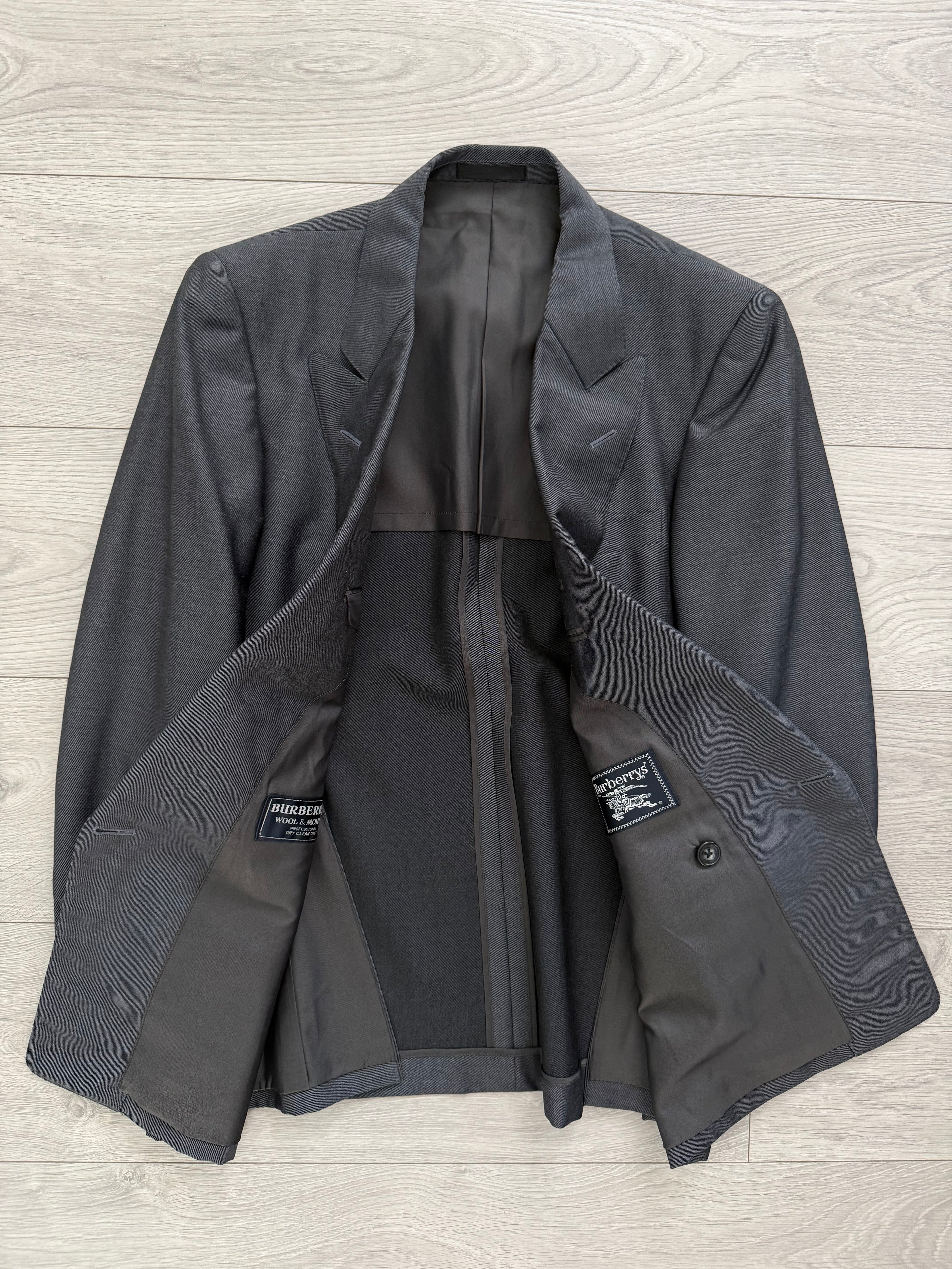 Burberry 1980s Peaked Lapel Double Breasted Pleated Wool Mohair Grey Suit - Size S Jacket / 31" Waist