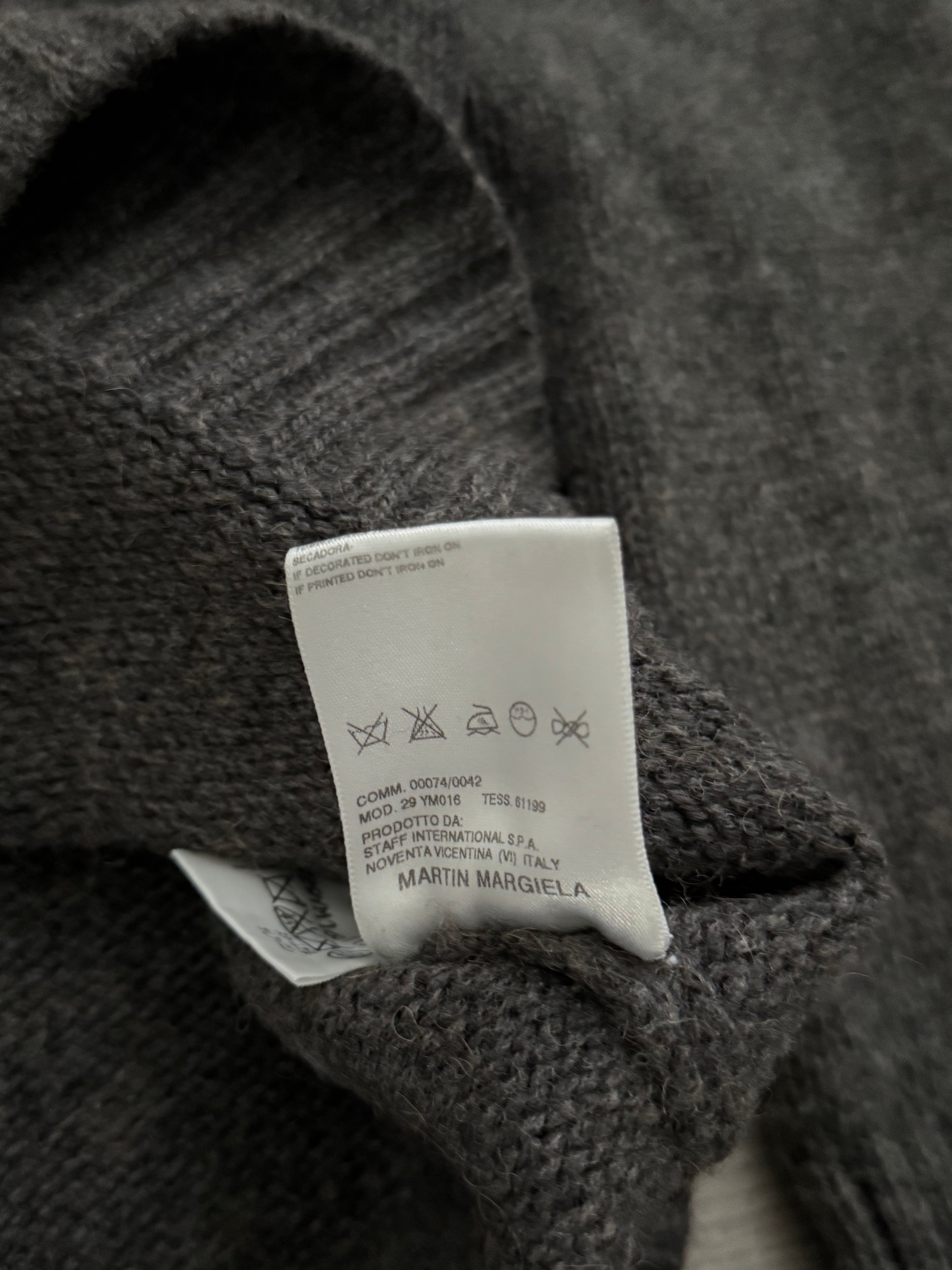 Maison Martin Margiela FW2004 Wool Camel Ribbed Turtleneck Knit Sweater - Size M