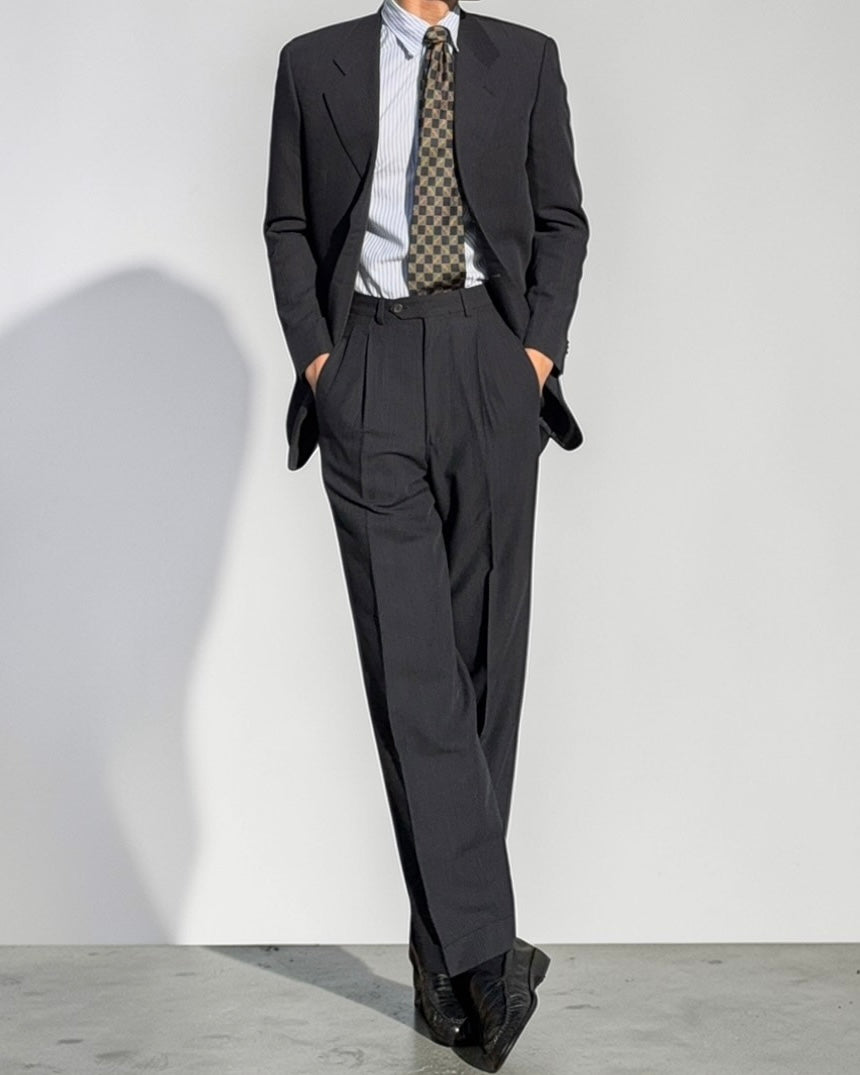 Giorgio Armani 1980s 3B Navy Textured Wool Woven Pleated Suit - Size S Jacket / 28" Waist