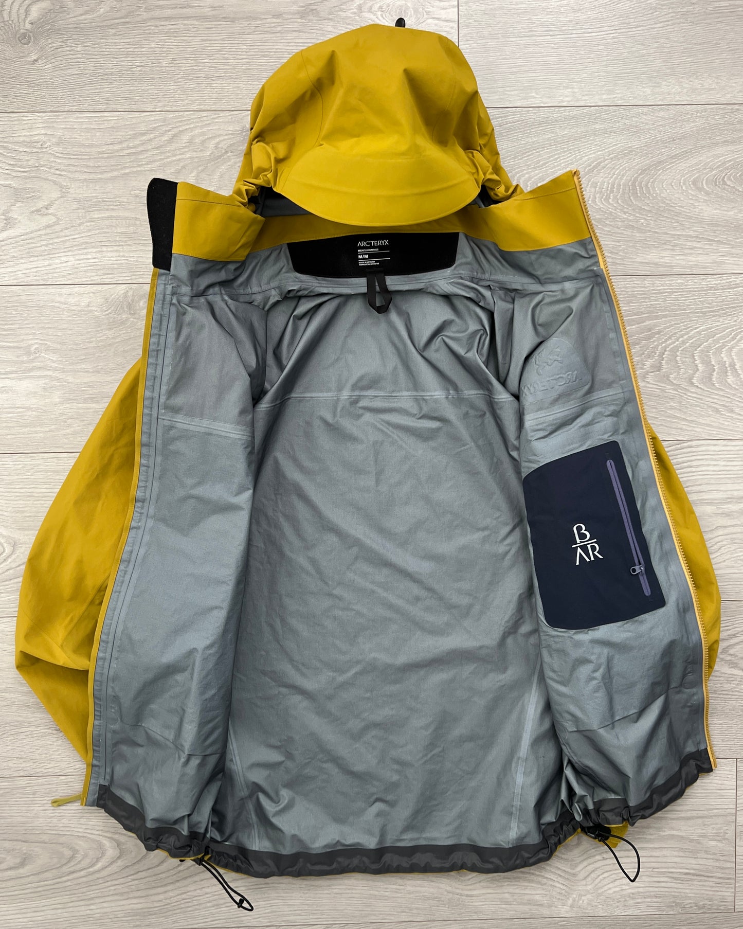 Arcteryx Beta AR Gore-Tex Pro Shell Jacket - Size M