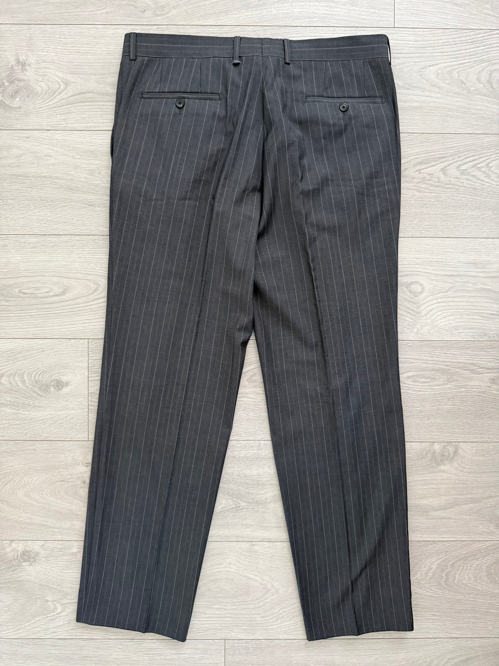 Hugo Boss 1990s 'Reno' Pinstriped 2B Lightweight Wool Grey Suit - Size XXL Jacket / 38" Waist