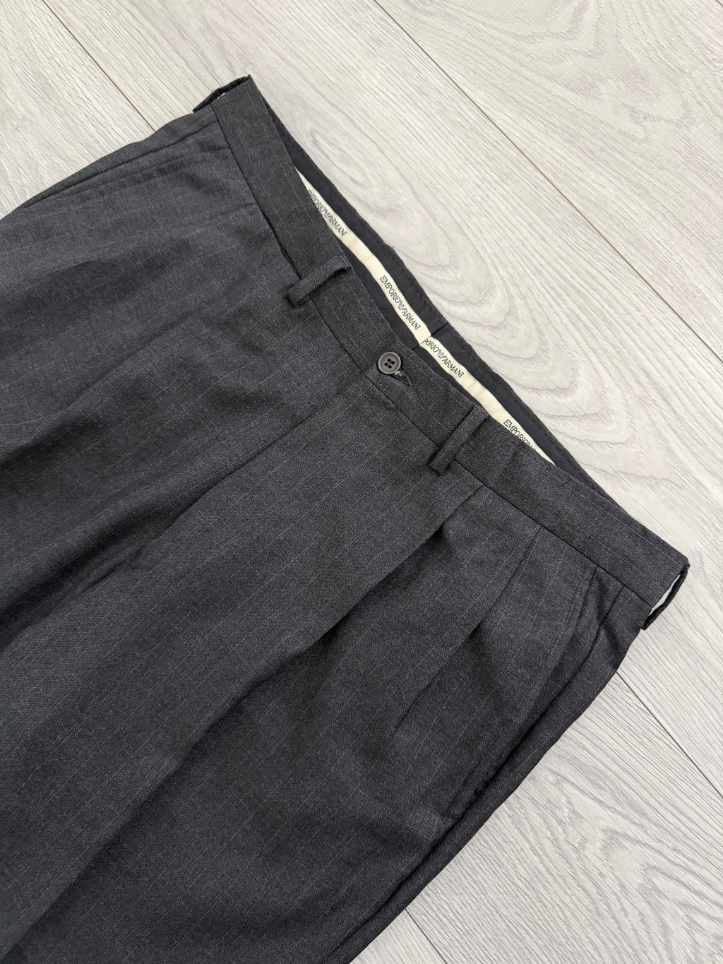 Emporio Armani 1990s 3B Double Pleat Pinstripe Grey Wool Suit - Size XL Jacket / 36" Waist