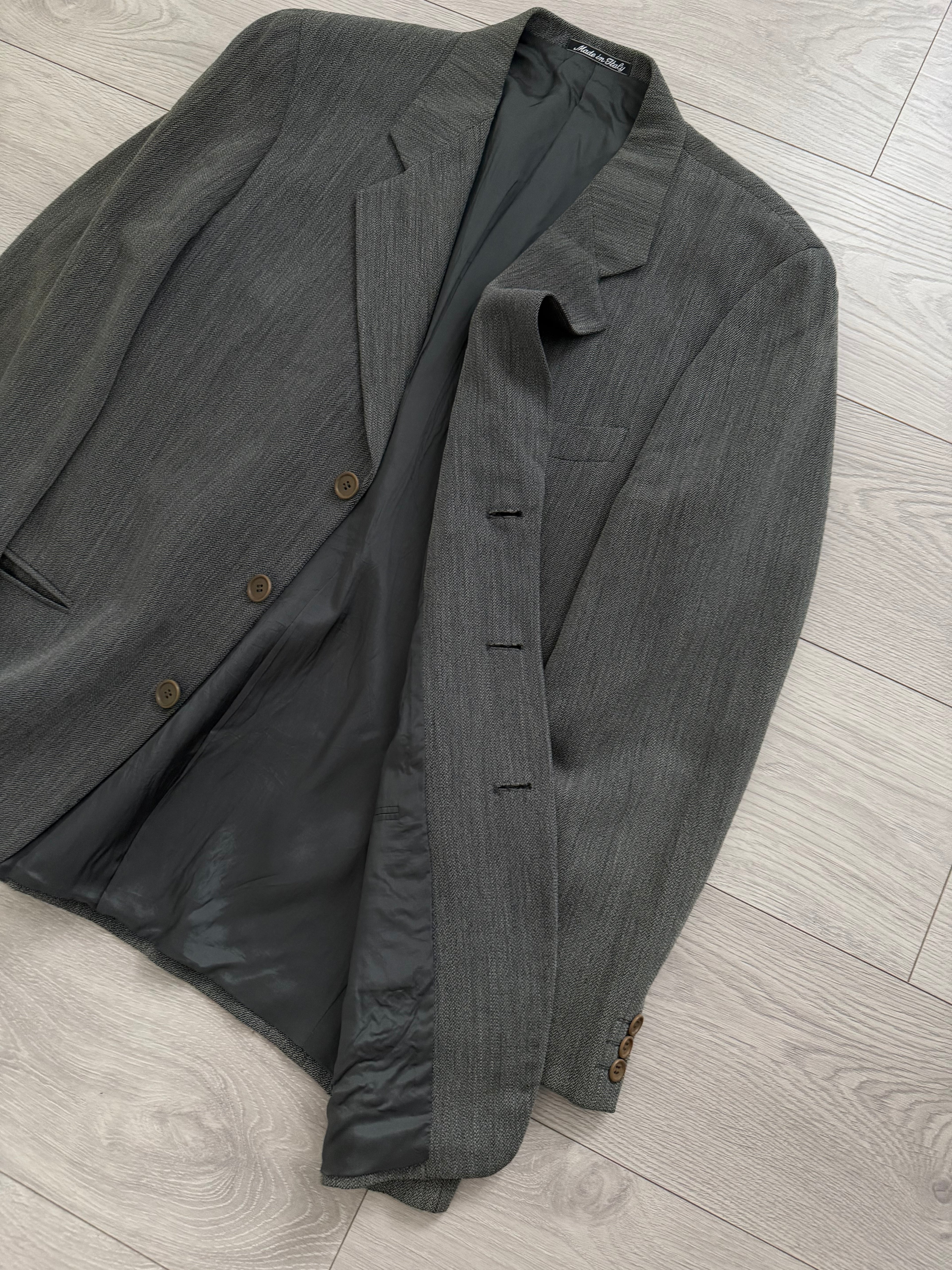 Giorgio Armani 1980s 3B Herringbone Weave Grey Pleated Wool Suit - Size XL Jacket / 32" Waist