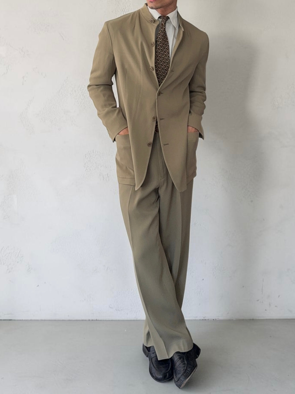 Emporio Armani AW1995 Nehru Collar Draped Khaki Taupe Suit - Size S Jacket / 30" Waist
