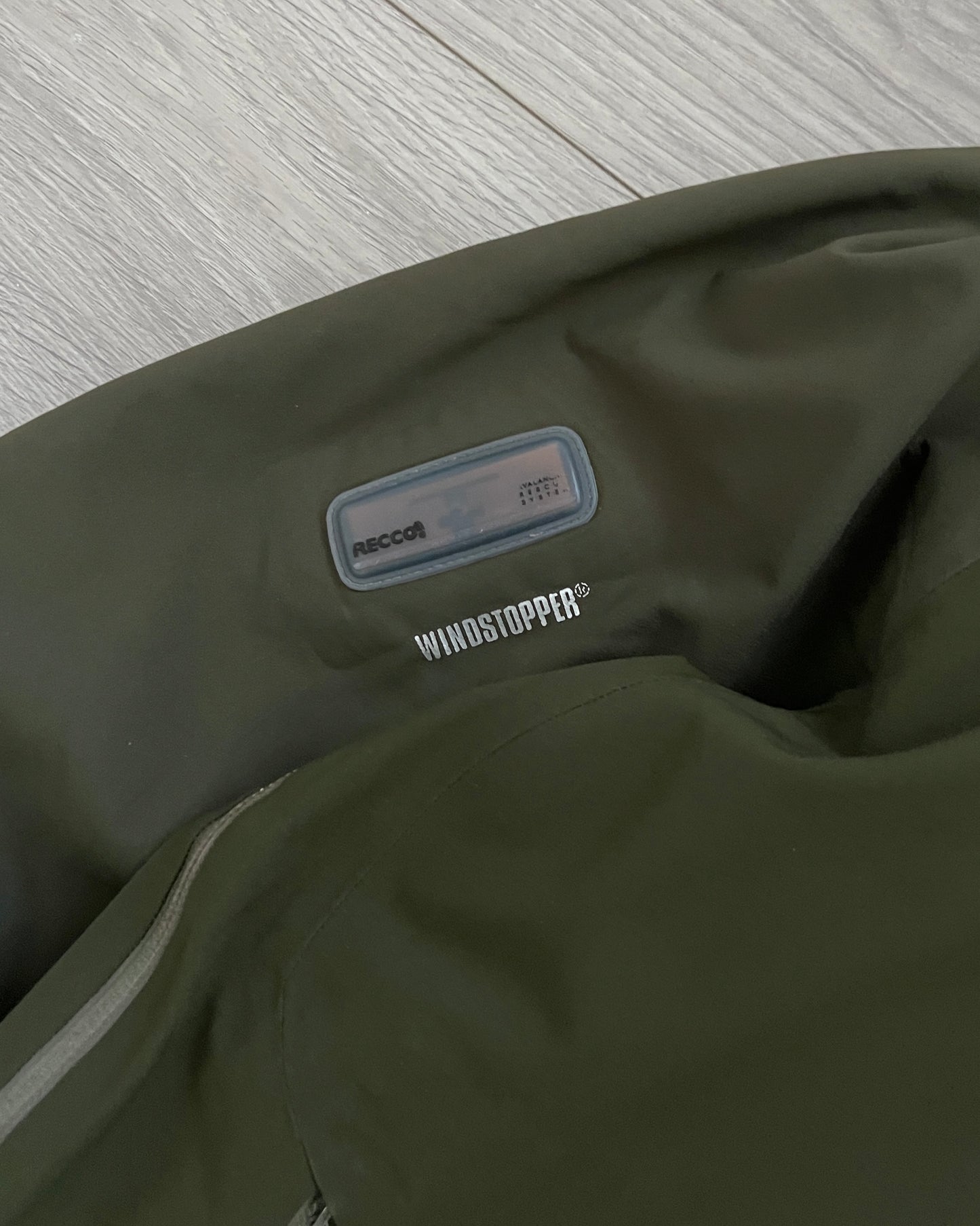 Arcteryx 00s Green Stingray Gore-Windstopper Waterproof Technical Jacket - Size L