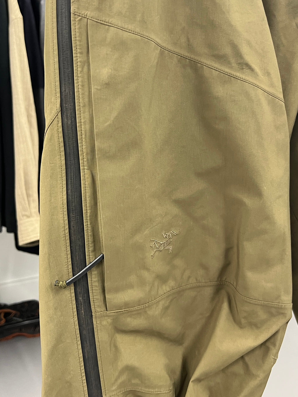 Arc'teryx LEAF Alpha Gen 1 Gore-Tex Pro Pants in Crocodile - Size XL