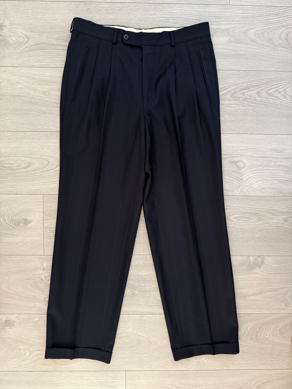 Hugo Boss 1980s 'Mitford' Peaked Lapel Double Breasted Pleated Wool Suit - Size M Jacket / 32" Waist