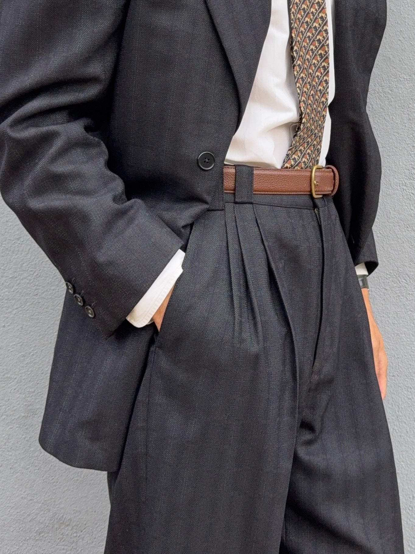 Versace 1980s Notch Lapel Double Breasted Triple Pleat Textured Black Wool Suit - Size M Jacket / 32" Waist