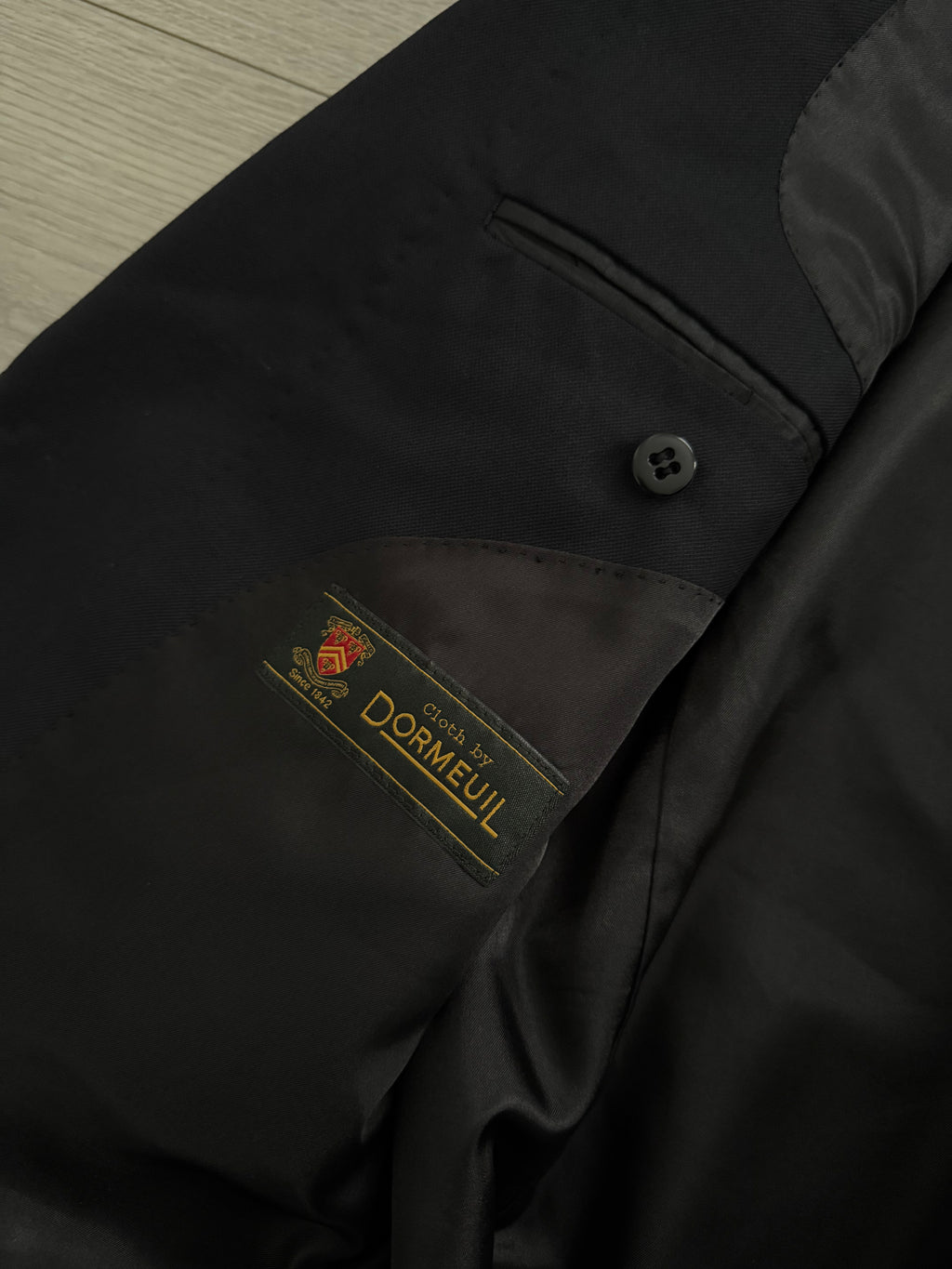 Le Chic Doremuil Fabric Pleated Wool Suit - Size L Jacket / 34" Waist