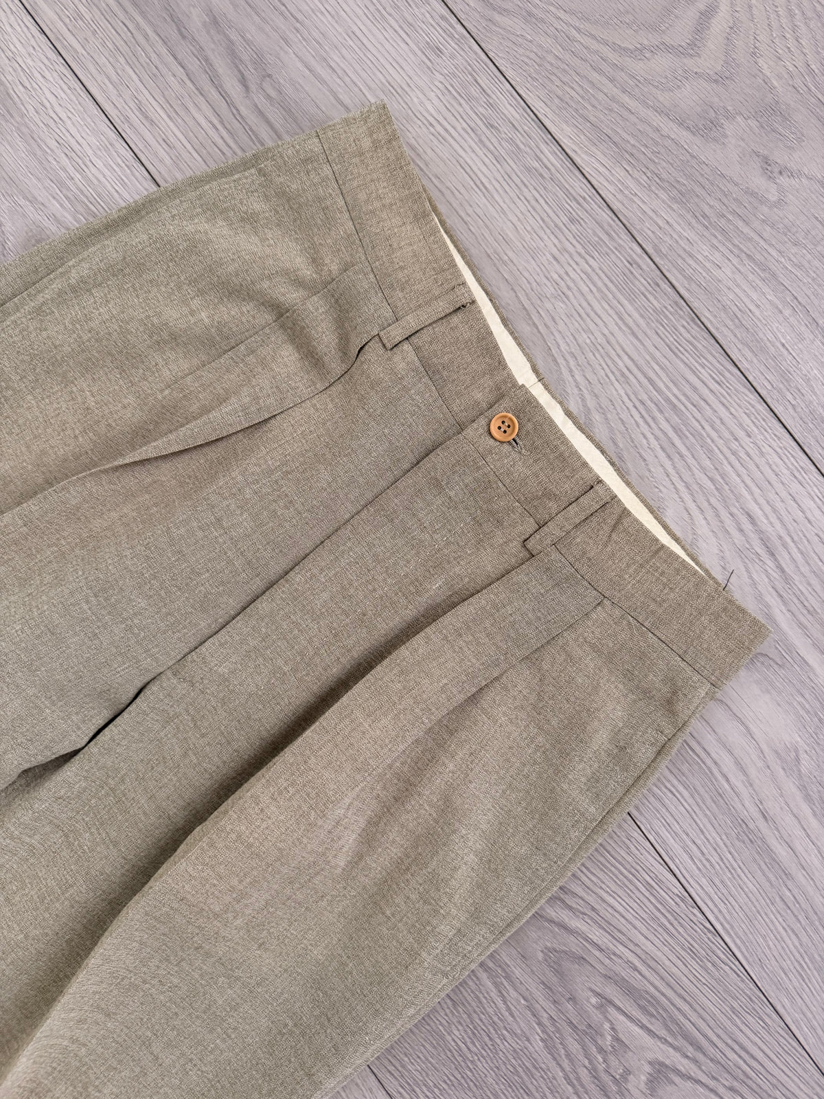 Giorgio Armani Black Label 1990s 2B Pleated Rayon Wool Draped Suit Taupe Beige - Size S Jacket / 29" Waist