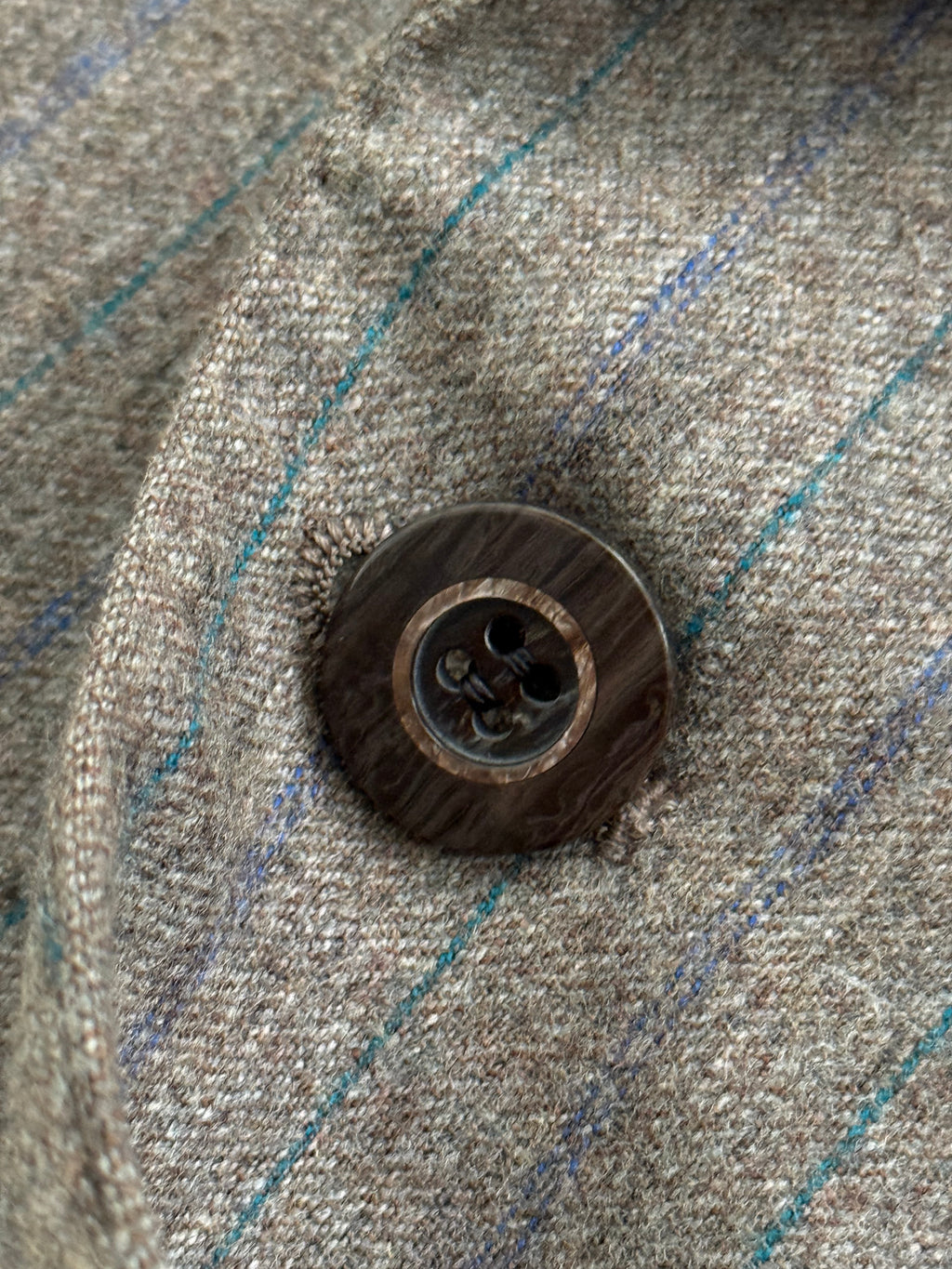 Valentino 1980s Peaked Lapel Double Breasted Pleated Wool Suit - Size XL Jacket / 40" Waist