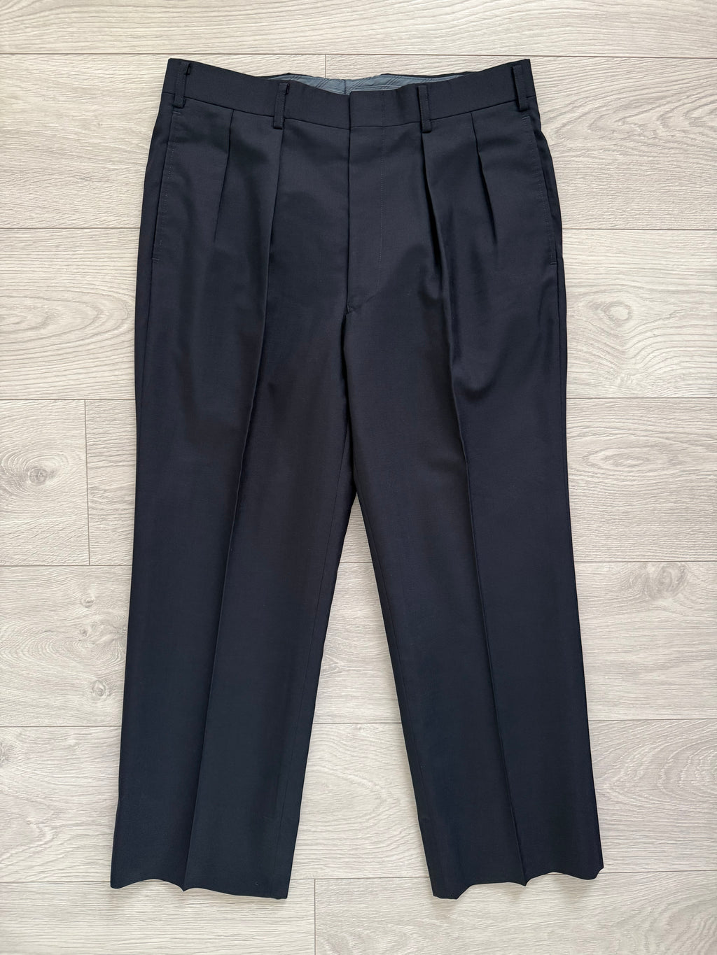 Burberry 1980s Peaked Lapel Double Breasted Pleated Wool Suit Navy - Size S Jacket / 32" Waist