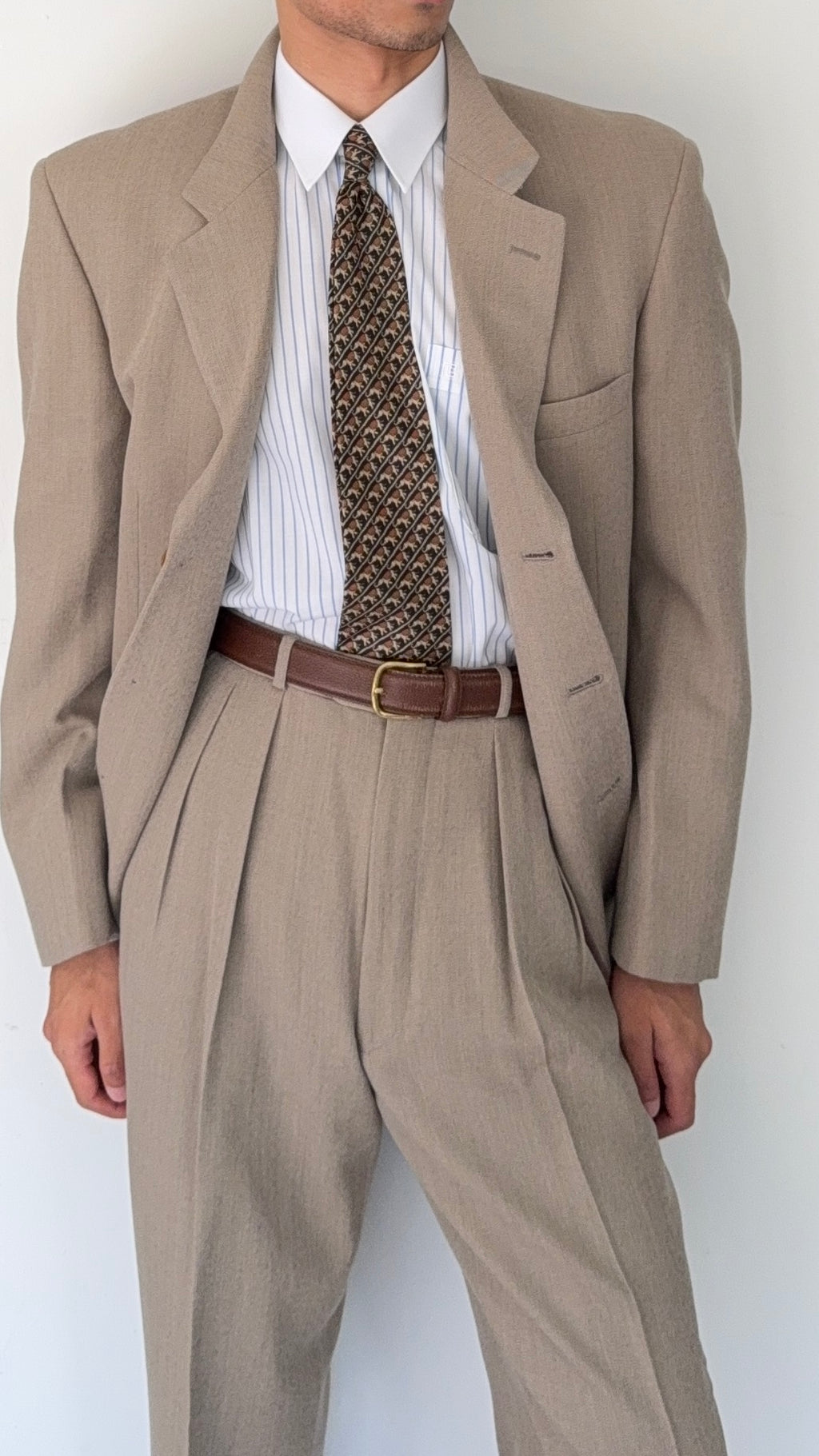 Paul Smith 1990s 3B Double Pleat Crepe Weave Wool Suit Stone Beige - Size L Jacket / 31" Waist