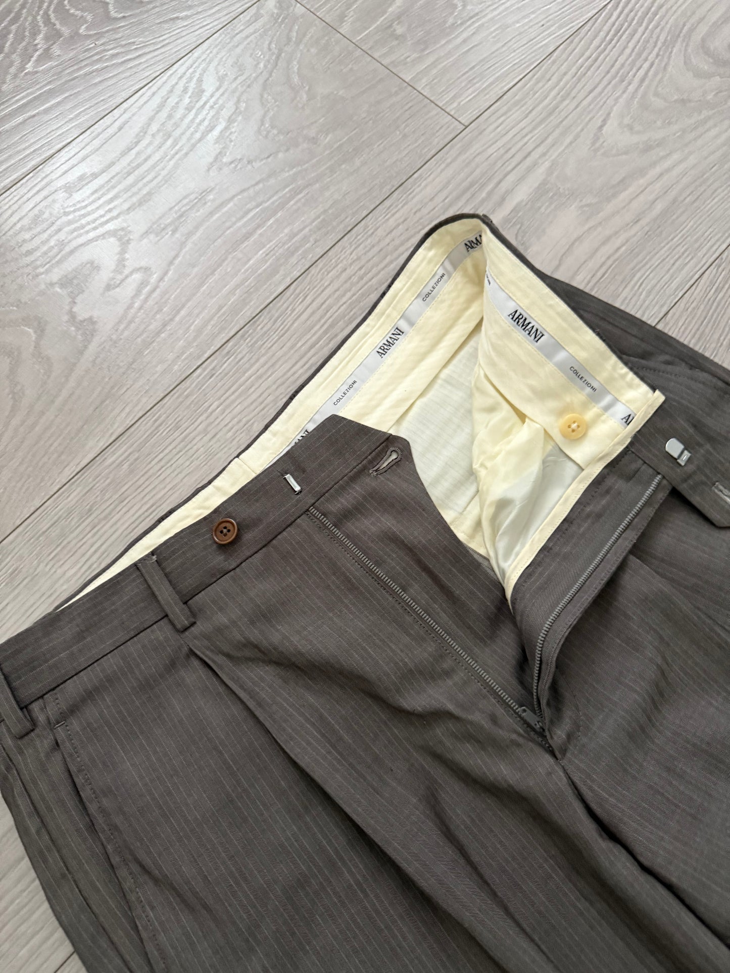 Armani 2003 Pleated Wool Suit - Size M Jacket / 32" Waist