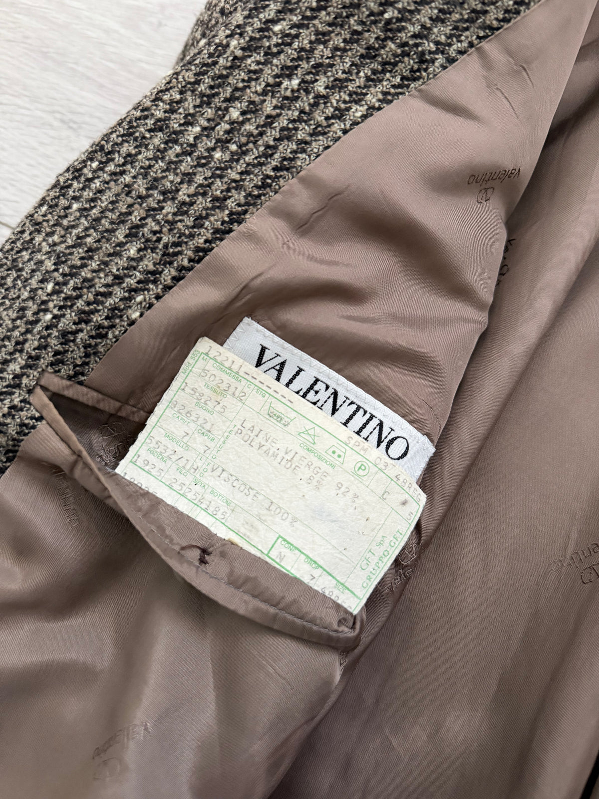 Valentino 1980s Peaked Lapel Double Breasted Textured Wool Sport Jacket Blazer - Size M