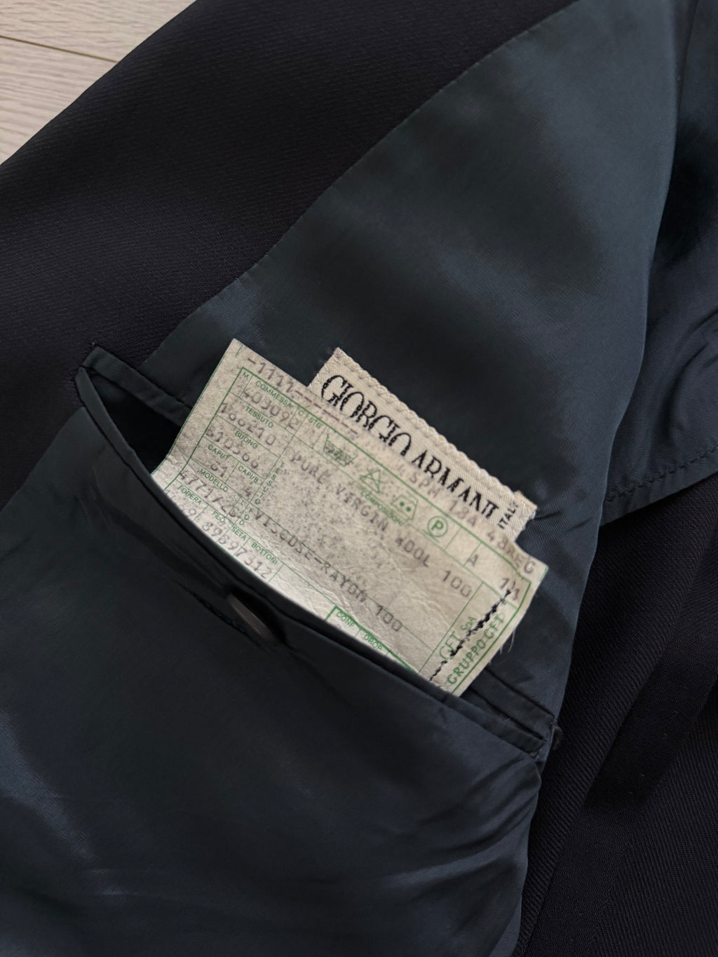 Giorgio Armani 1980s 2B Double Pleat Lightweight Navy Wool Suit - Size M Jacket / 32" Waist