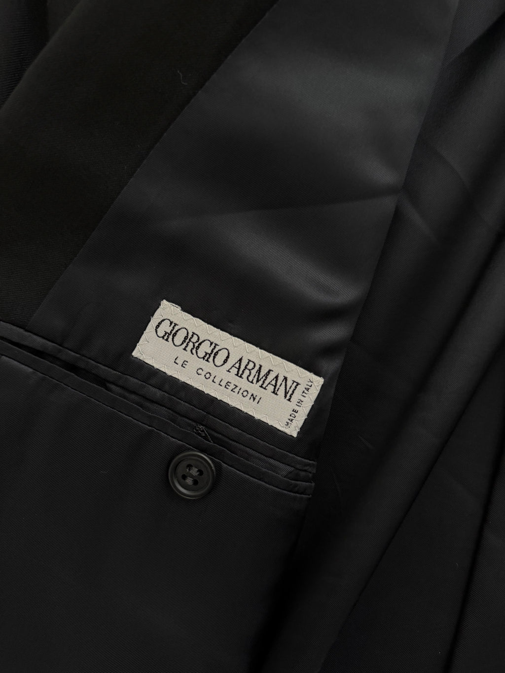 Giorgio Armani 1980s Peaked Lapel Double Breasted Pleated Black Suit - Size XXL Jacket / 44" Waist