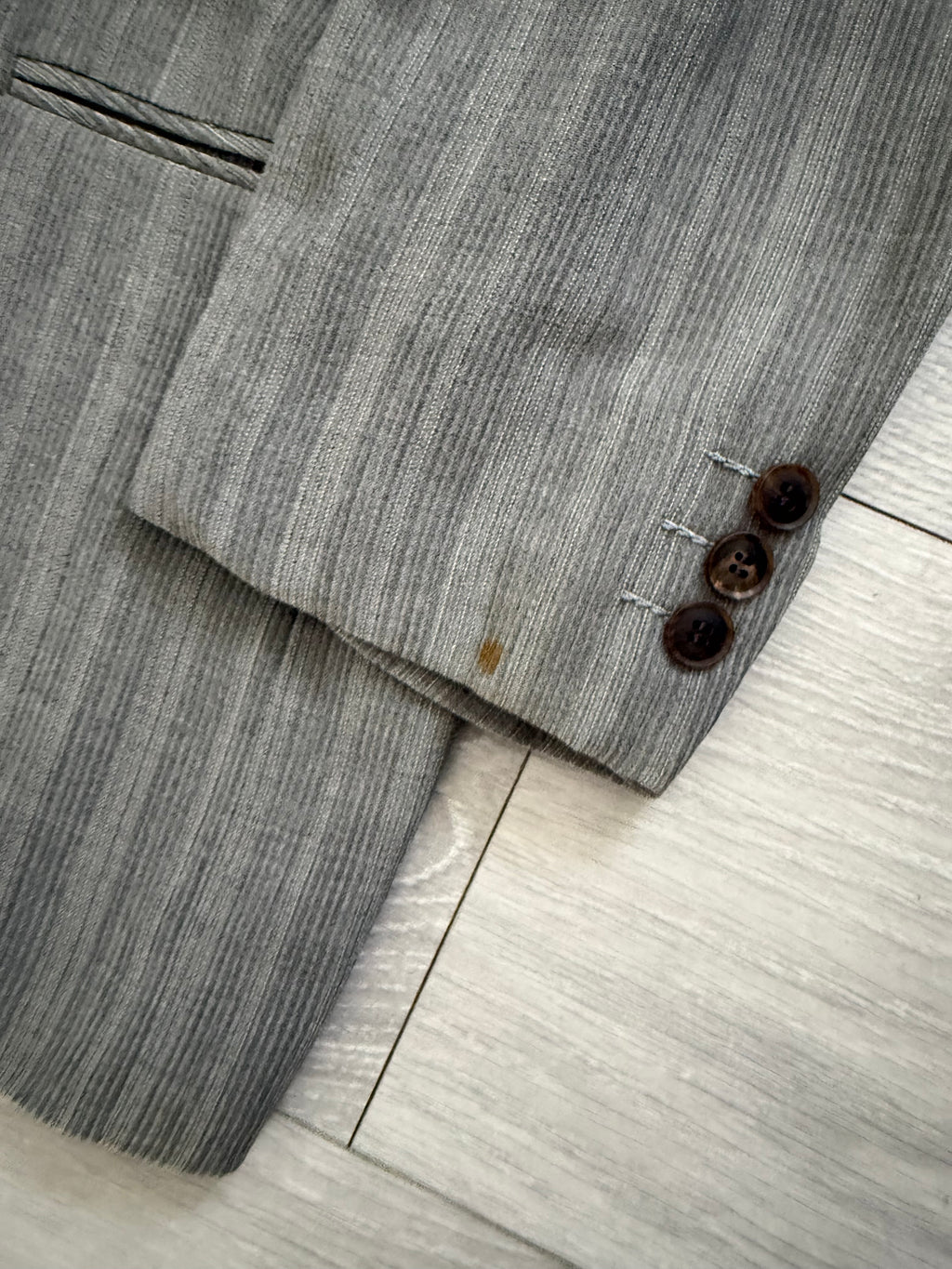 Basile 1980s Peaked Lapel Double Breasted Pleated Textured Wool Suit - Size M Jacket / 31" Waist