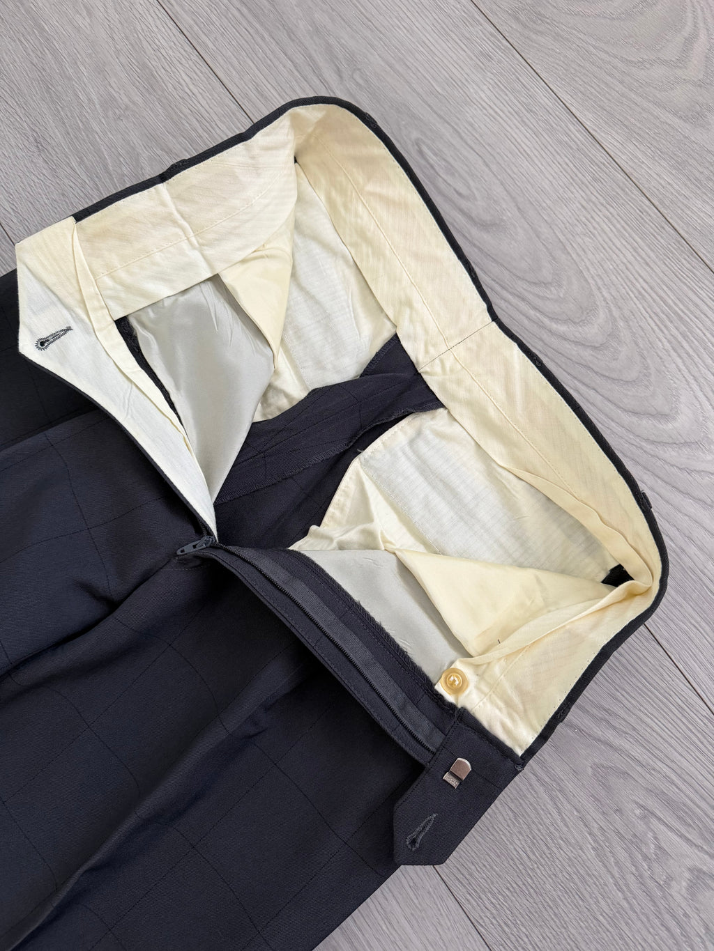 Giorgio Armani Mainline 1980s 2B Double Pleat Draped Grey Suit - Size S Jacket / 29" Waist