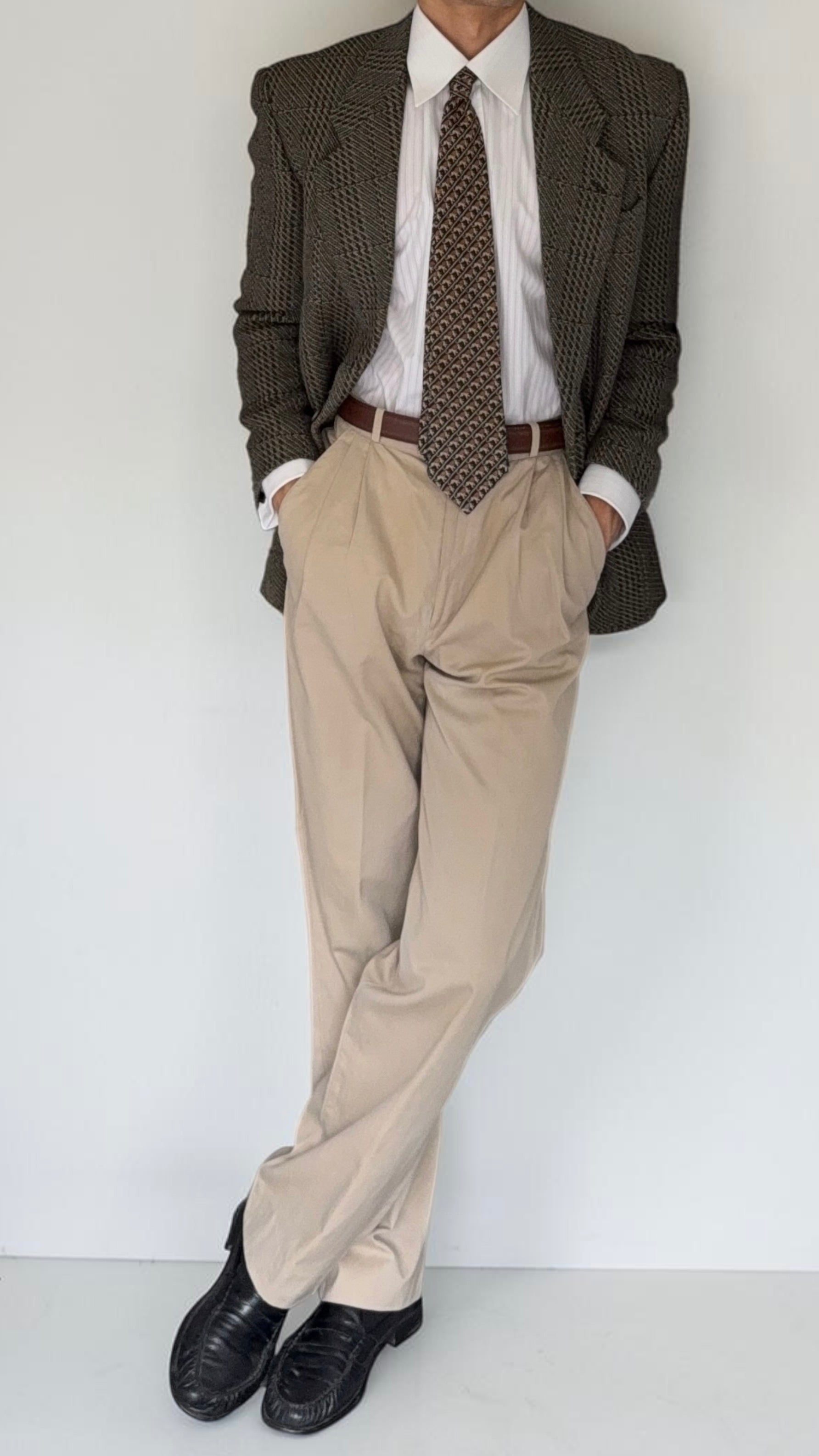 Versace 1980s Double-Pleat Beige Pants - Size 29" Waist