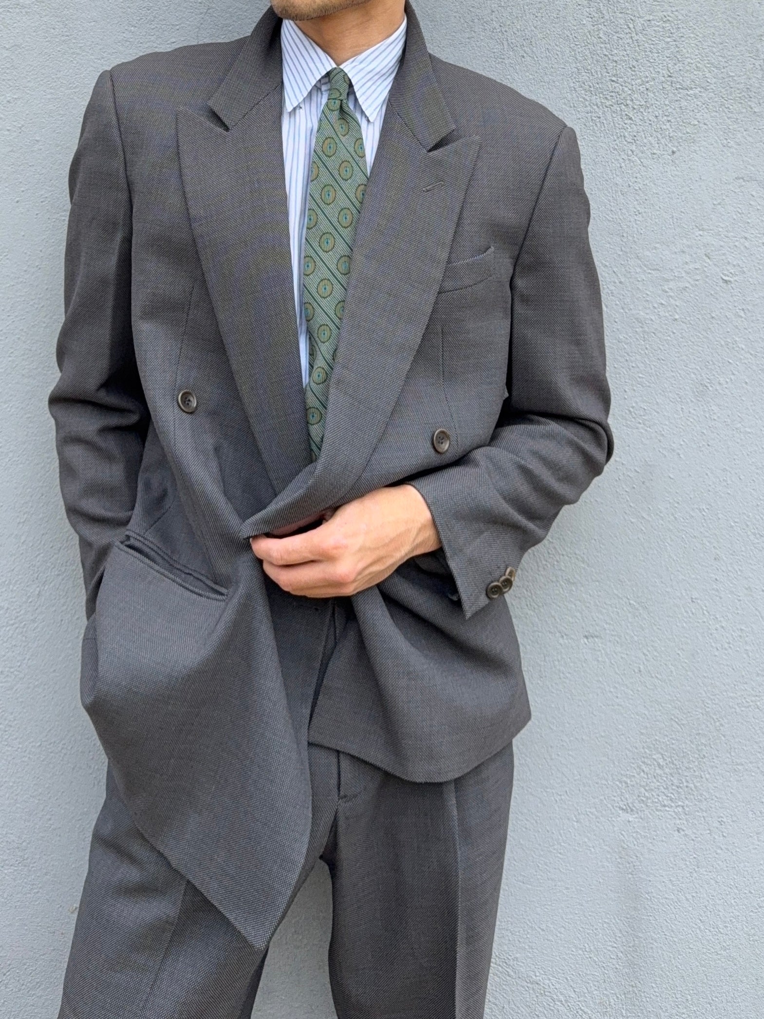Armani 1990s Peaked Lapel Double Breasted Pleated Wool Grey Suit - Size L Jacket / 34" Waist