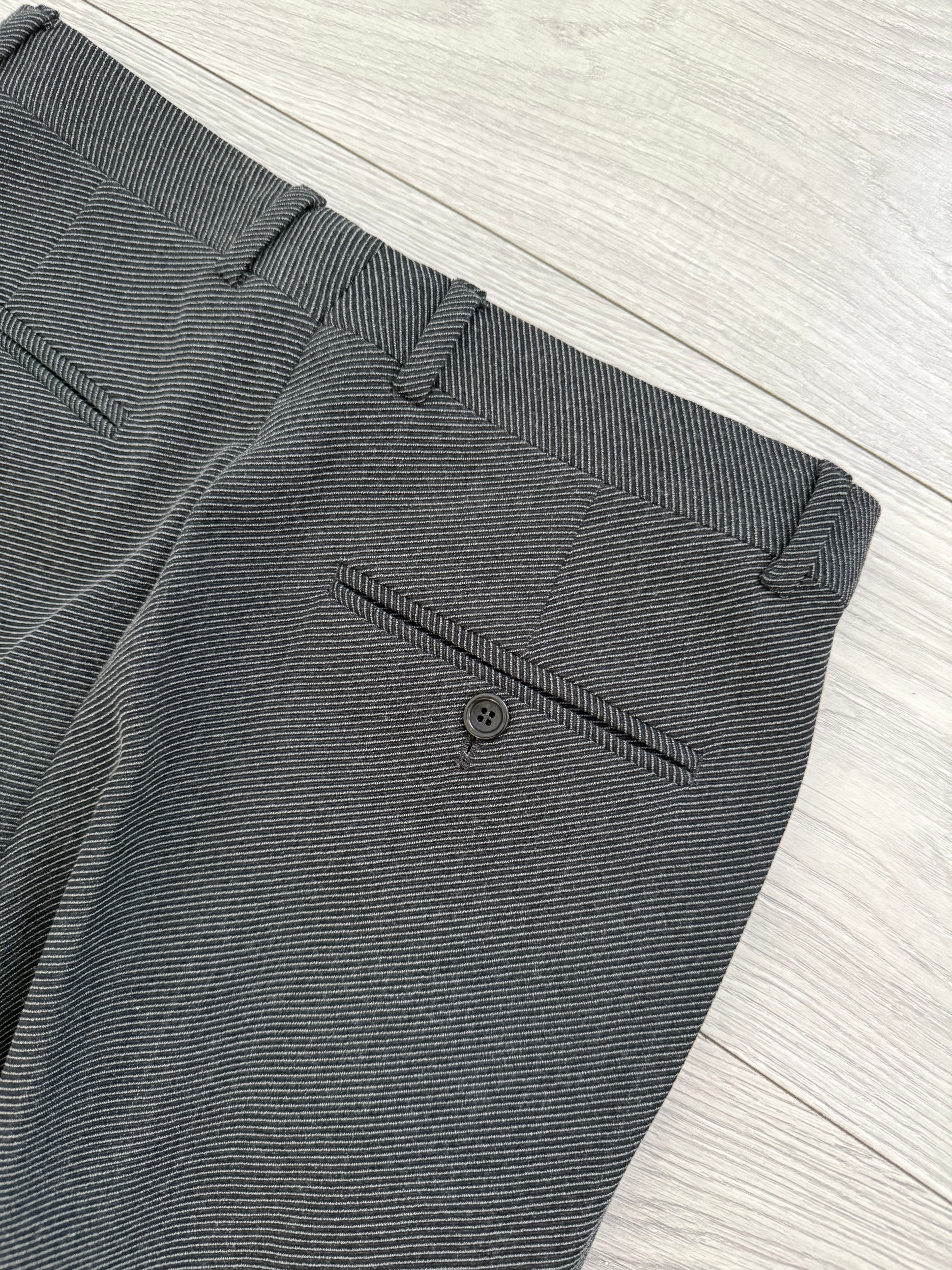 Armani 1990s 3B Twill Wool Cotton Pleated Grey Suit - Size S Jacket / 30" Waist