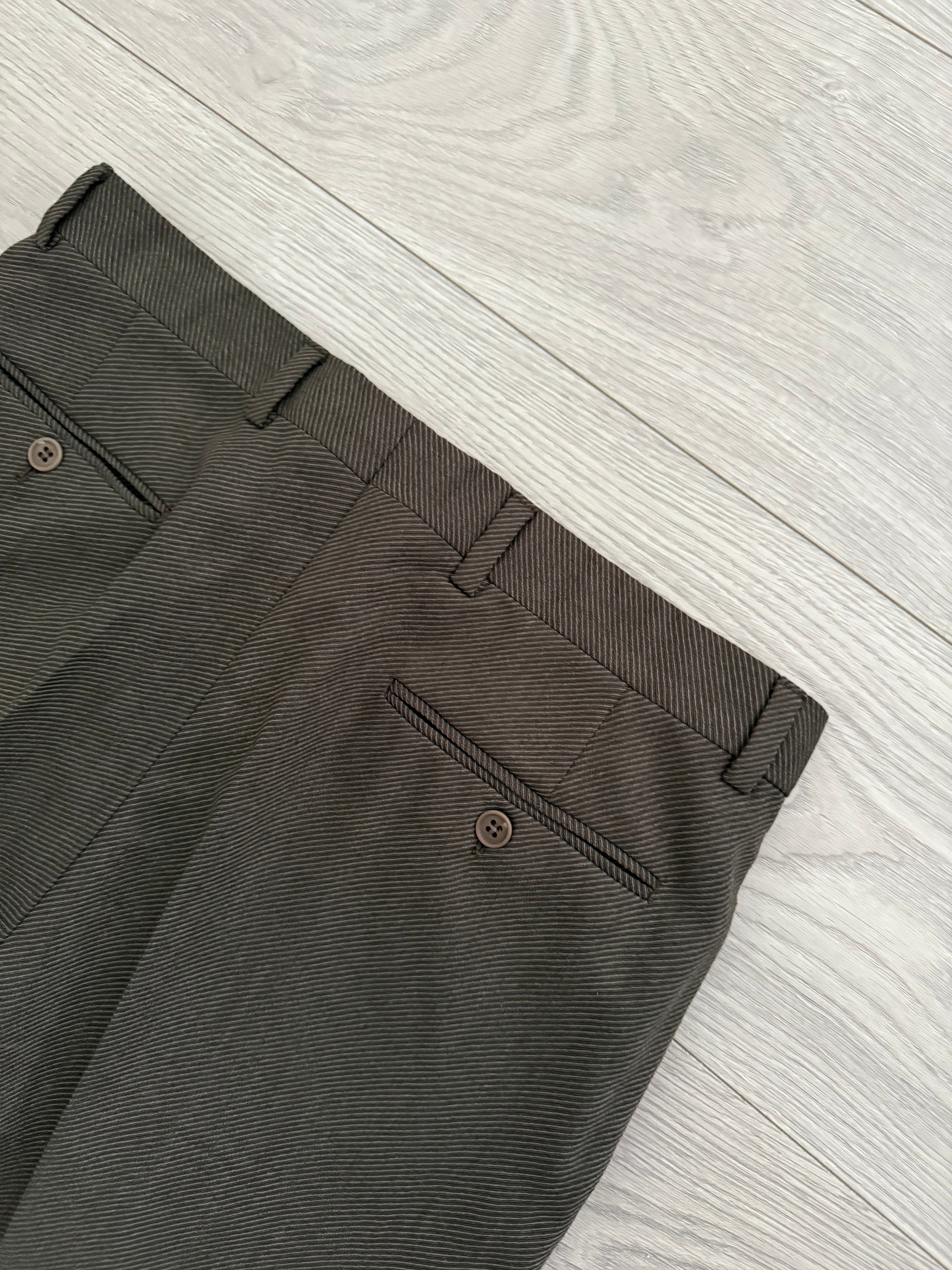 Giorgio Armani 1980s Double Breasted Pleated Wool Suit Brown New - Size L Jacket / 32" Waist